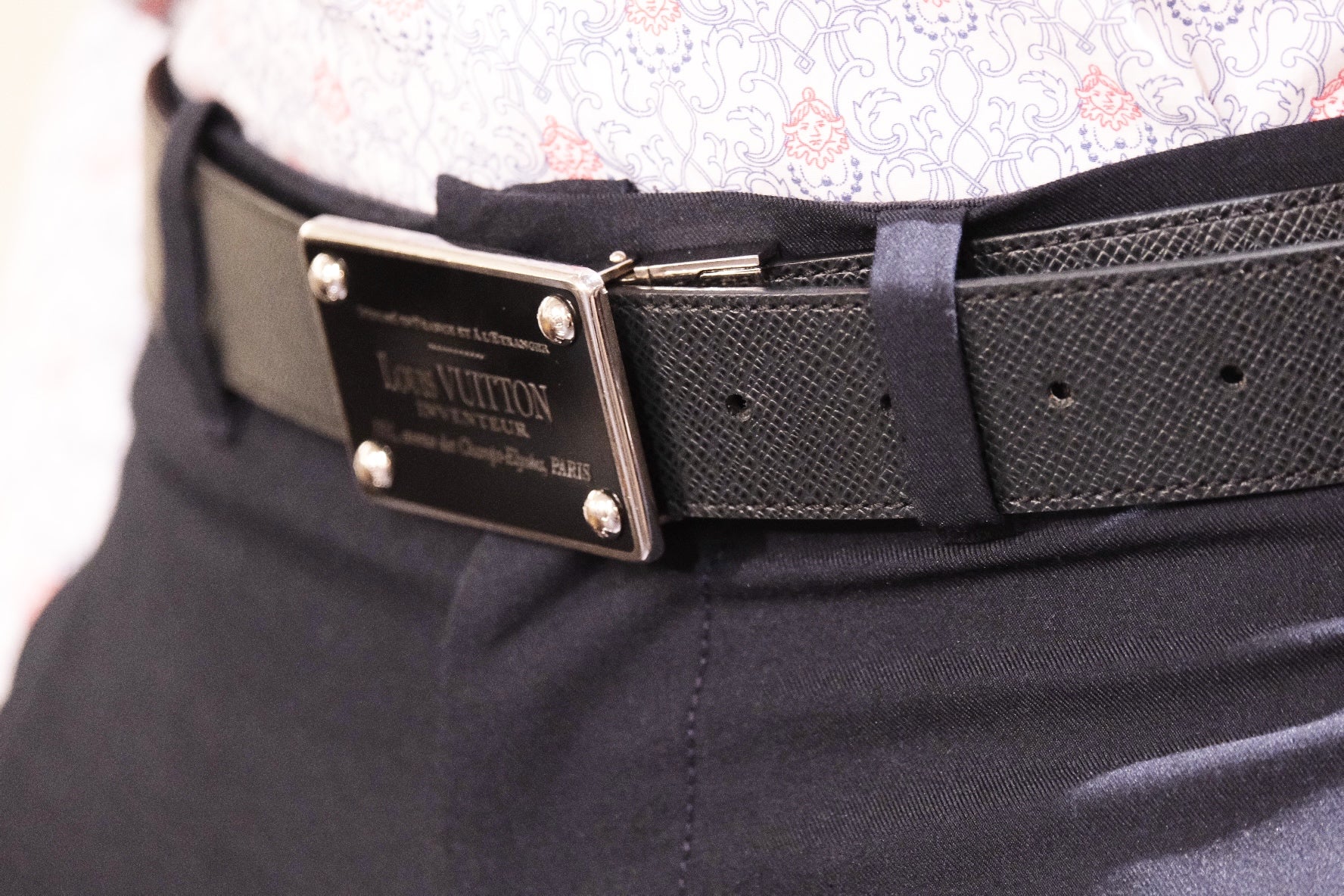 LOUIS VUITTON Inventeur Plaque Belt – Taïga Leather – Size 100