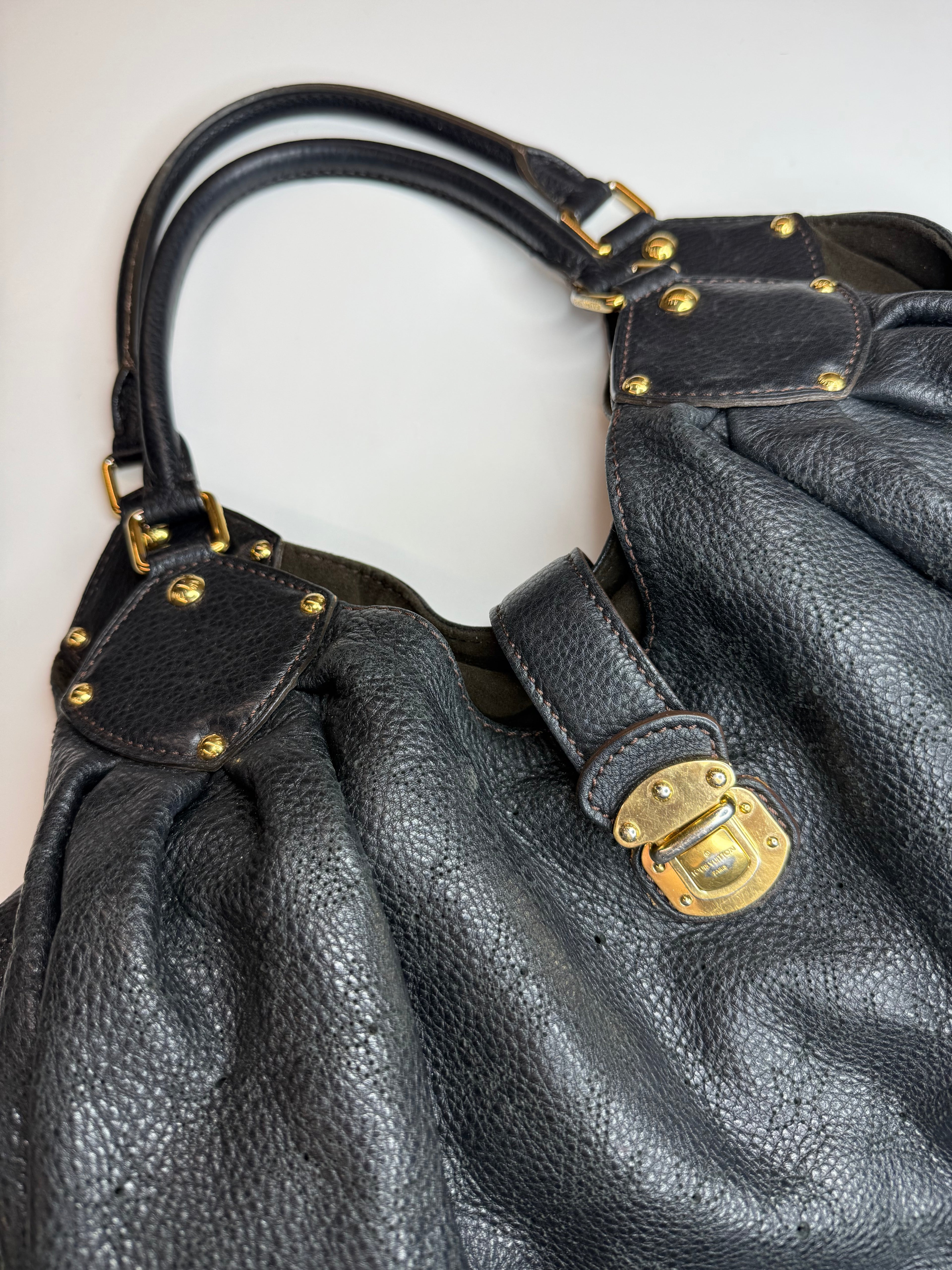 Louis Vuitton Mahina L Hobo Bag in Black Leather