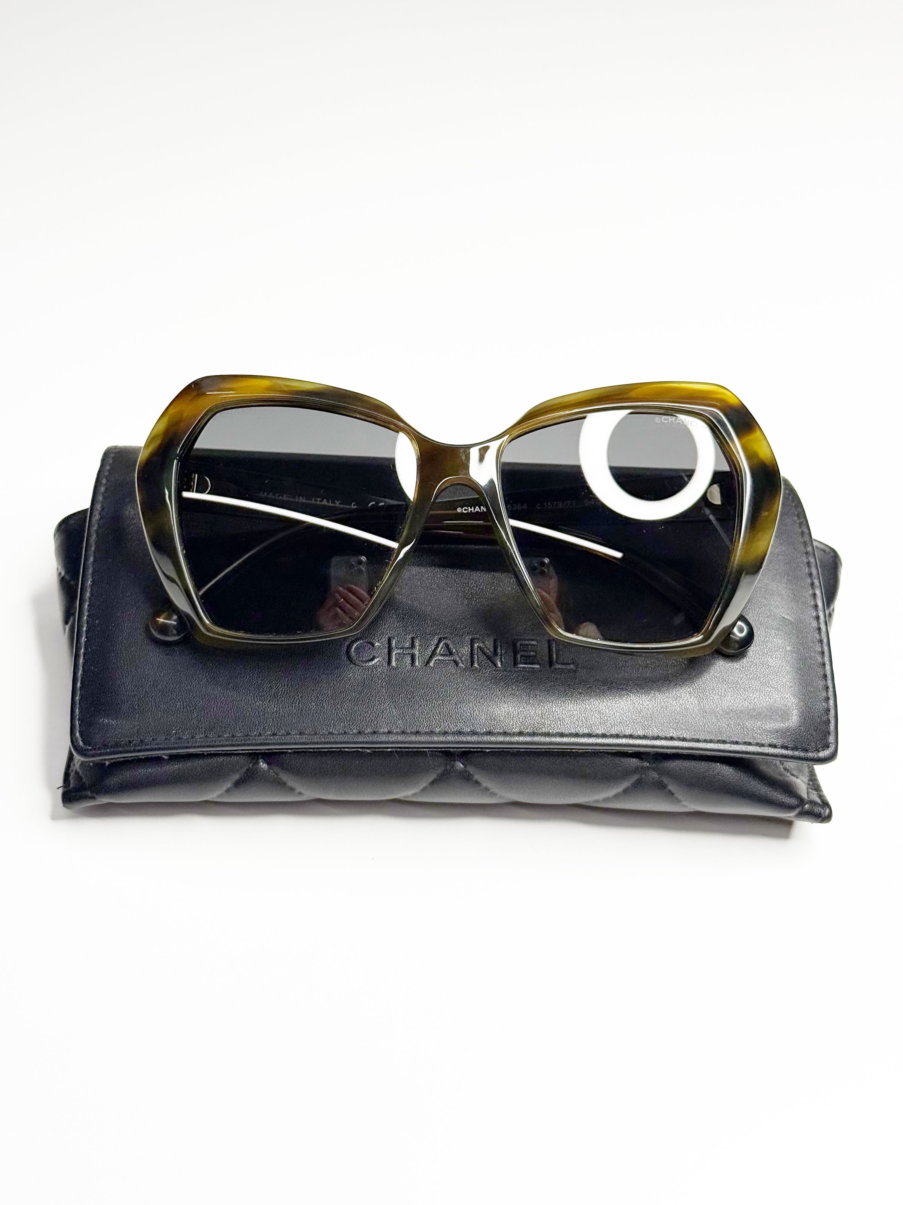 CHANEL 5364 C.1579/71 Oversized Tortoiseshell Sunglasses