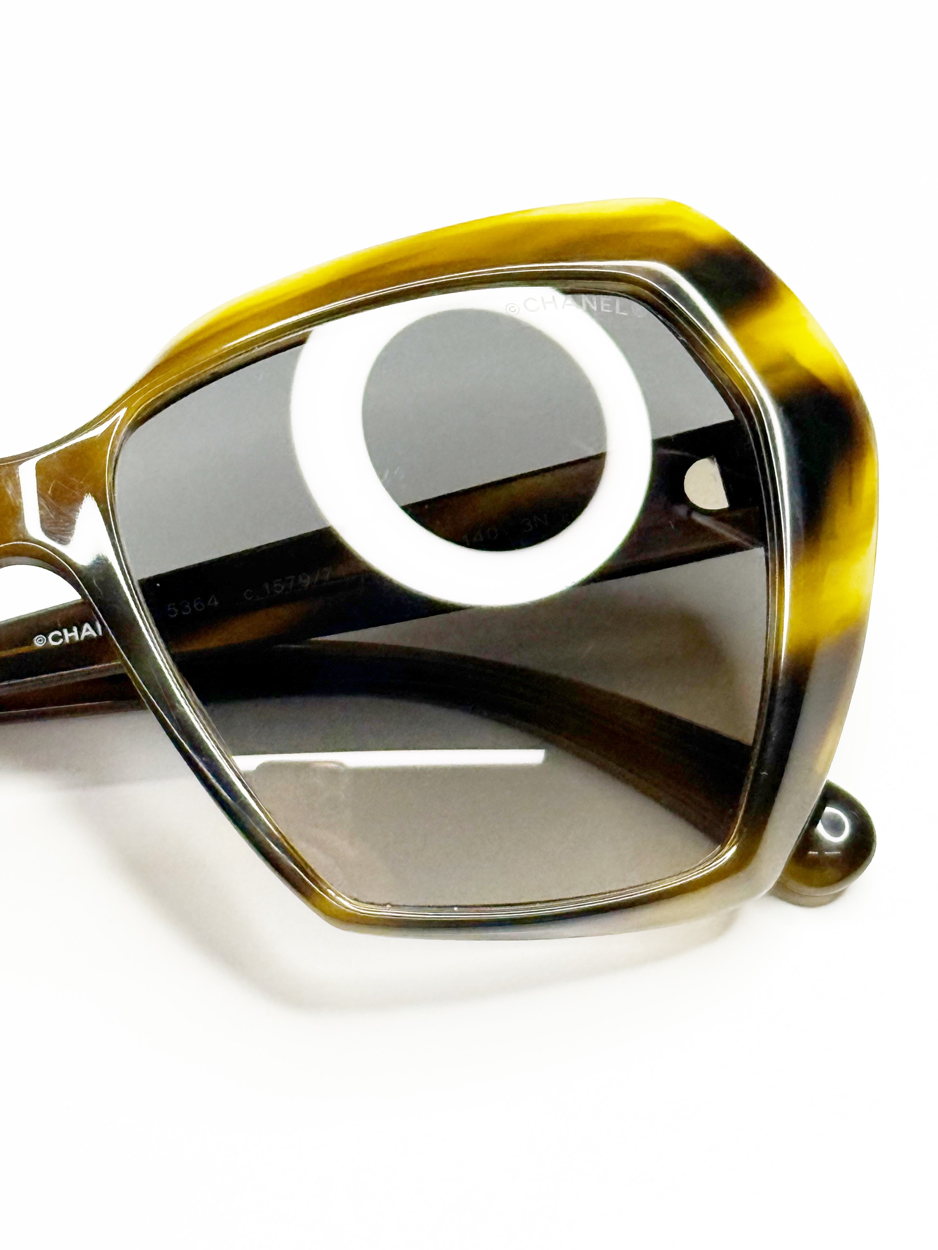 CHANEL 5364 C.1579/71 Oversized Tortoiseshell Sunglasses