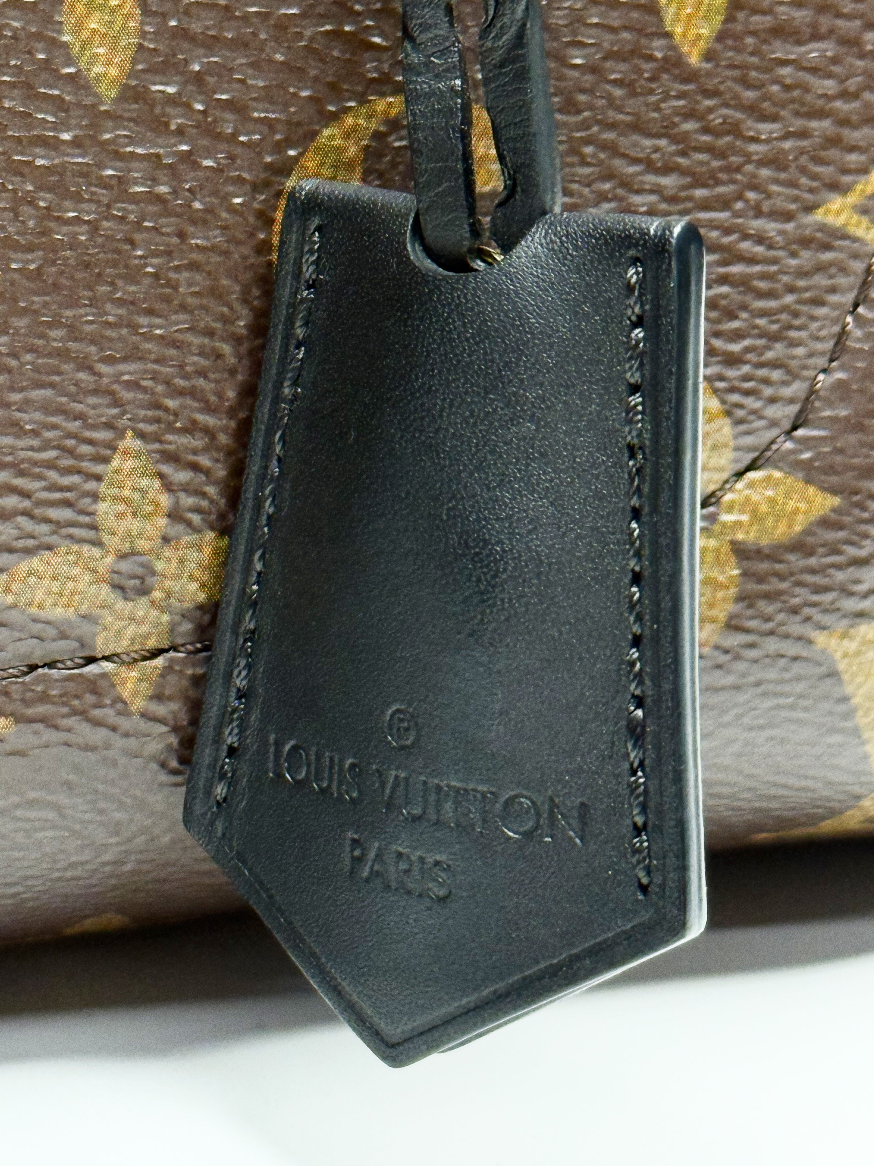 LOUIS VUITTON 
Monogram Flower Tote Black