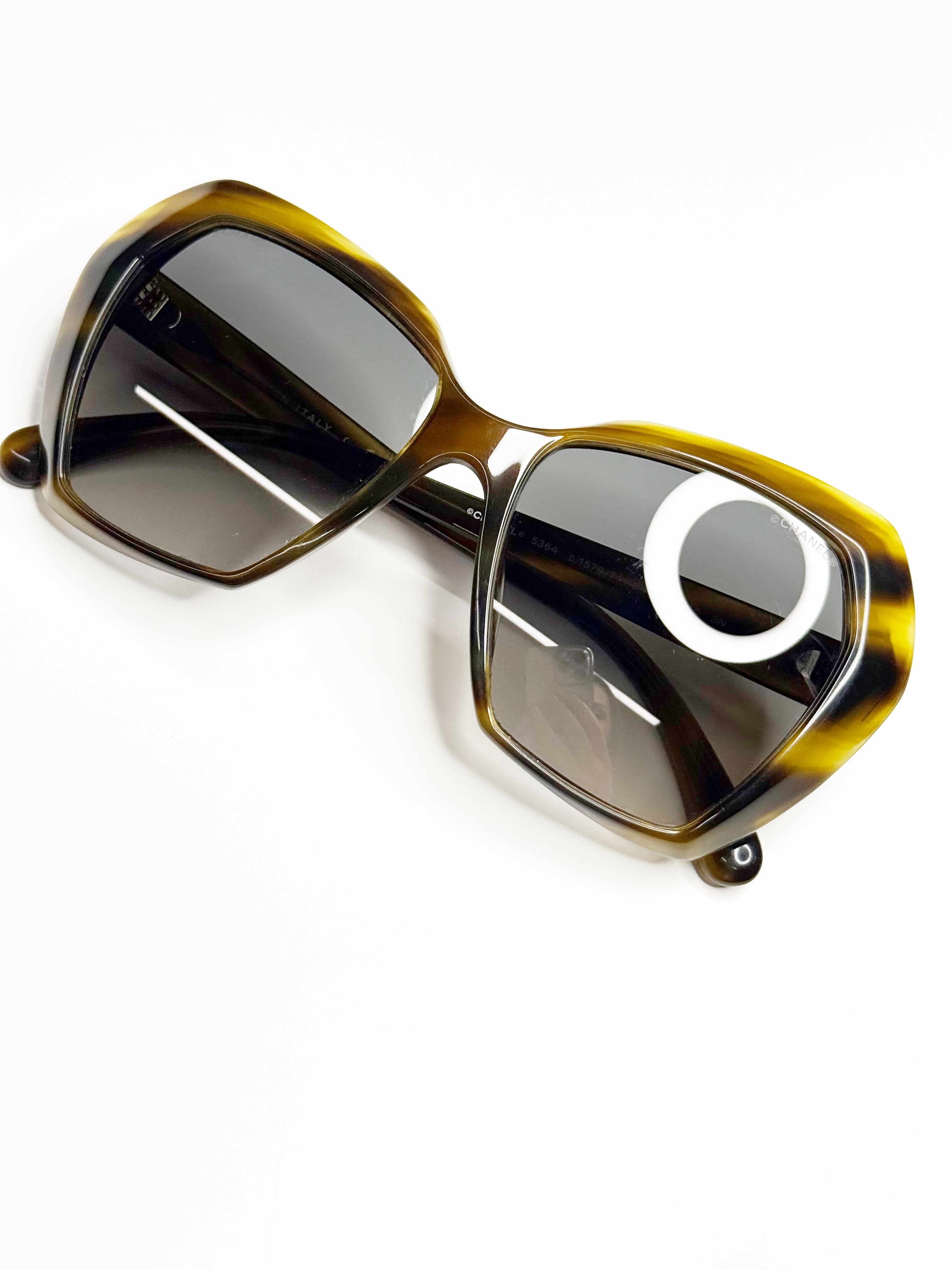 CHANEL 5364 C.1579/71 Oversized Tortoiseshell Sunglasses