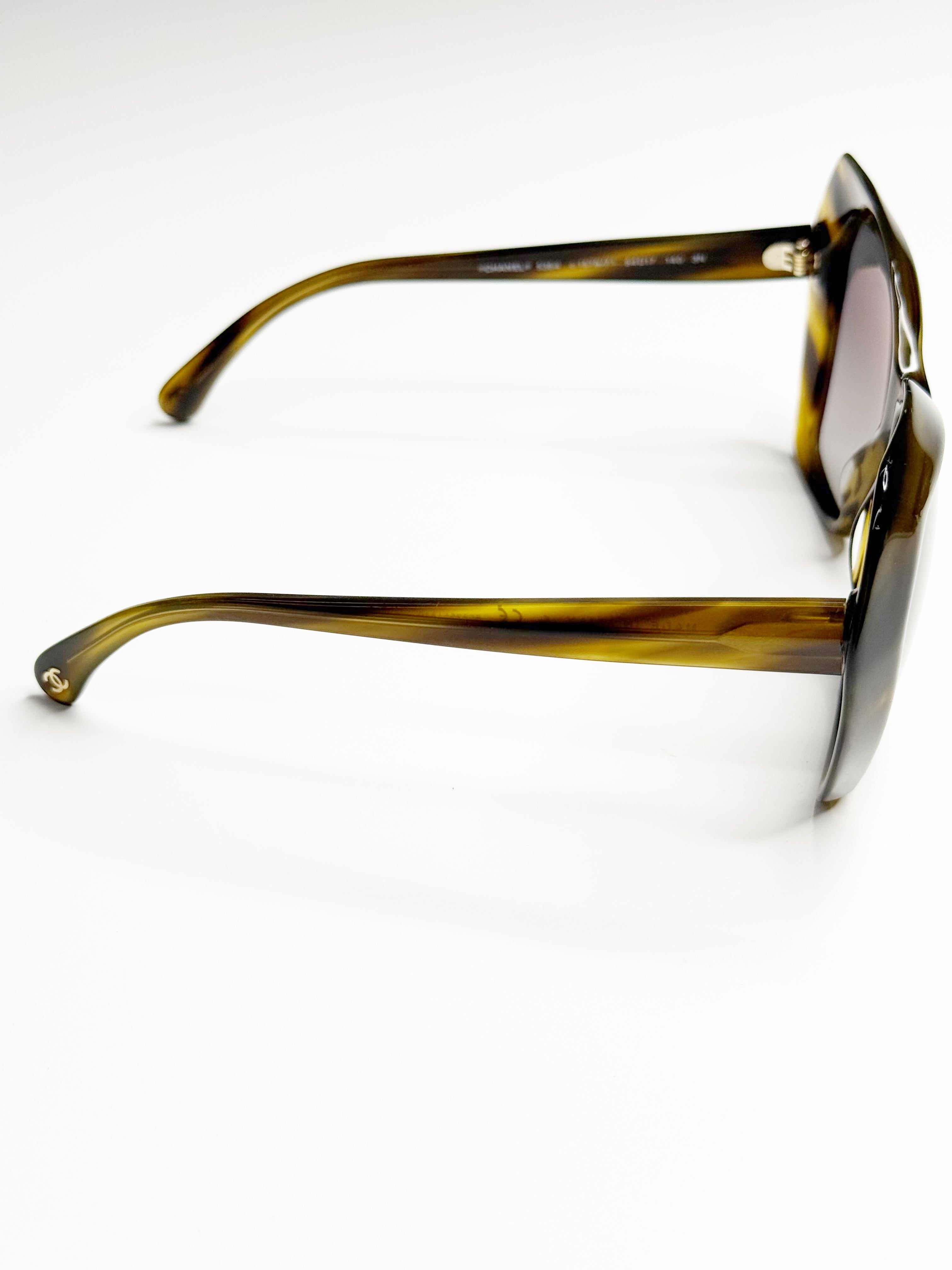 CHANEL 5364 C.1579/71 Oversized Tortoiseshell Sunglasses