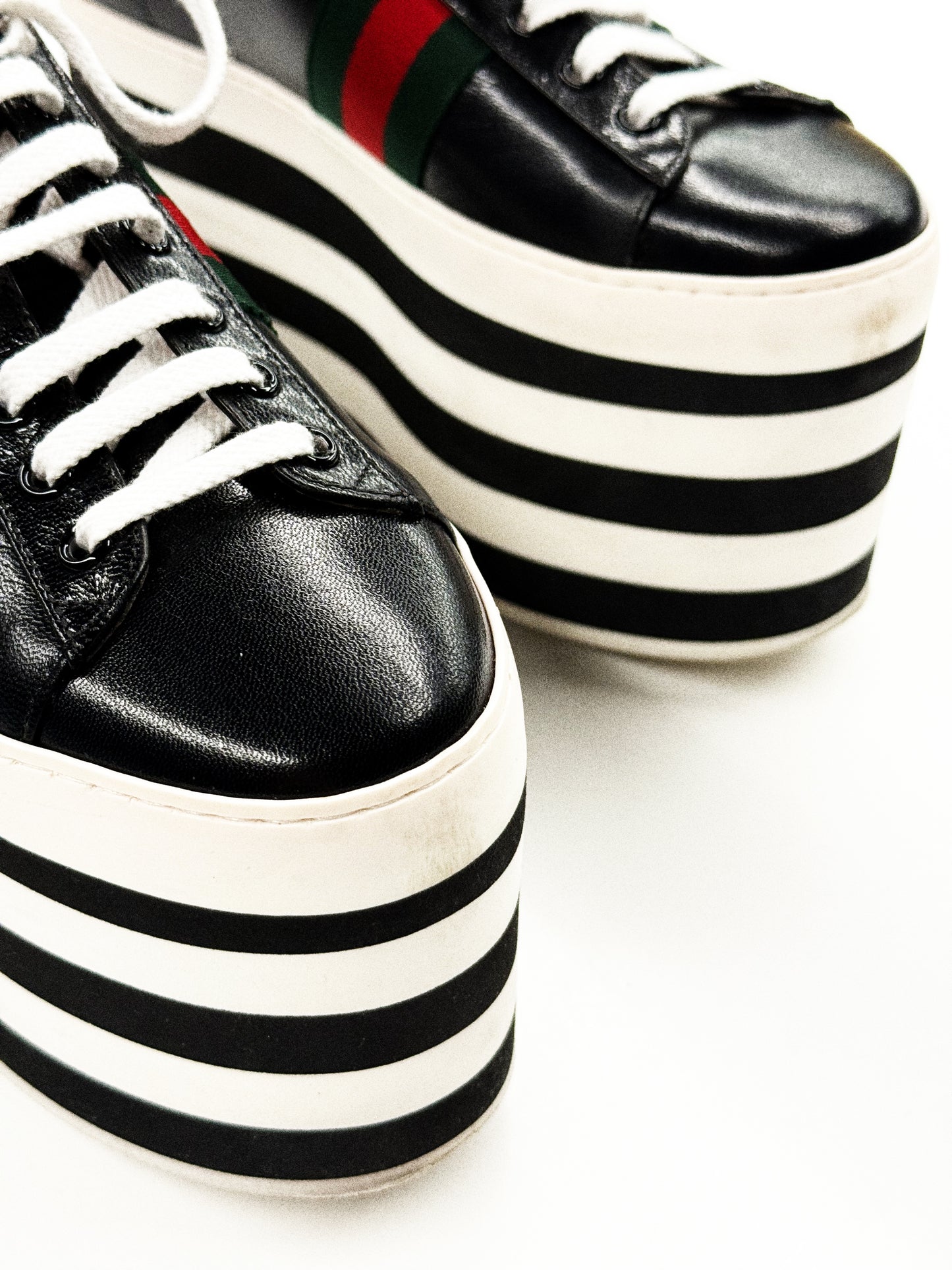 Gucci Peggy Leather Trainers
