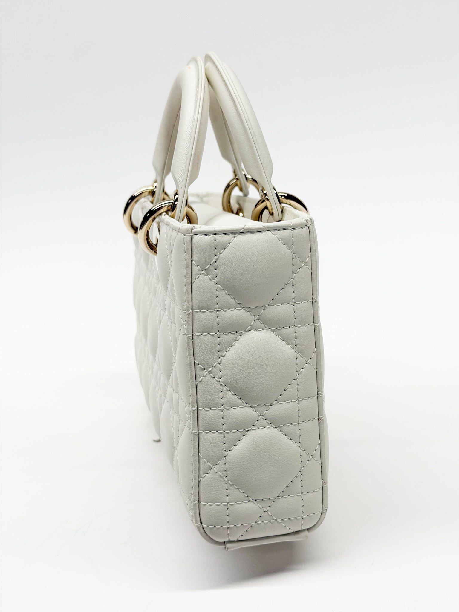 Christian Dior Lady Dior Medium – White Cannage Lambskin, Gold Hardware