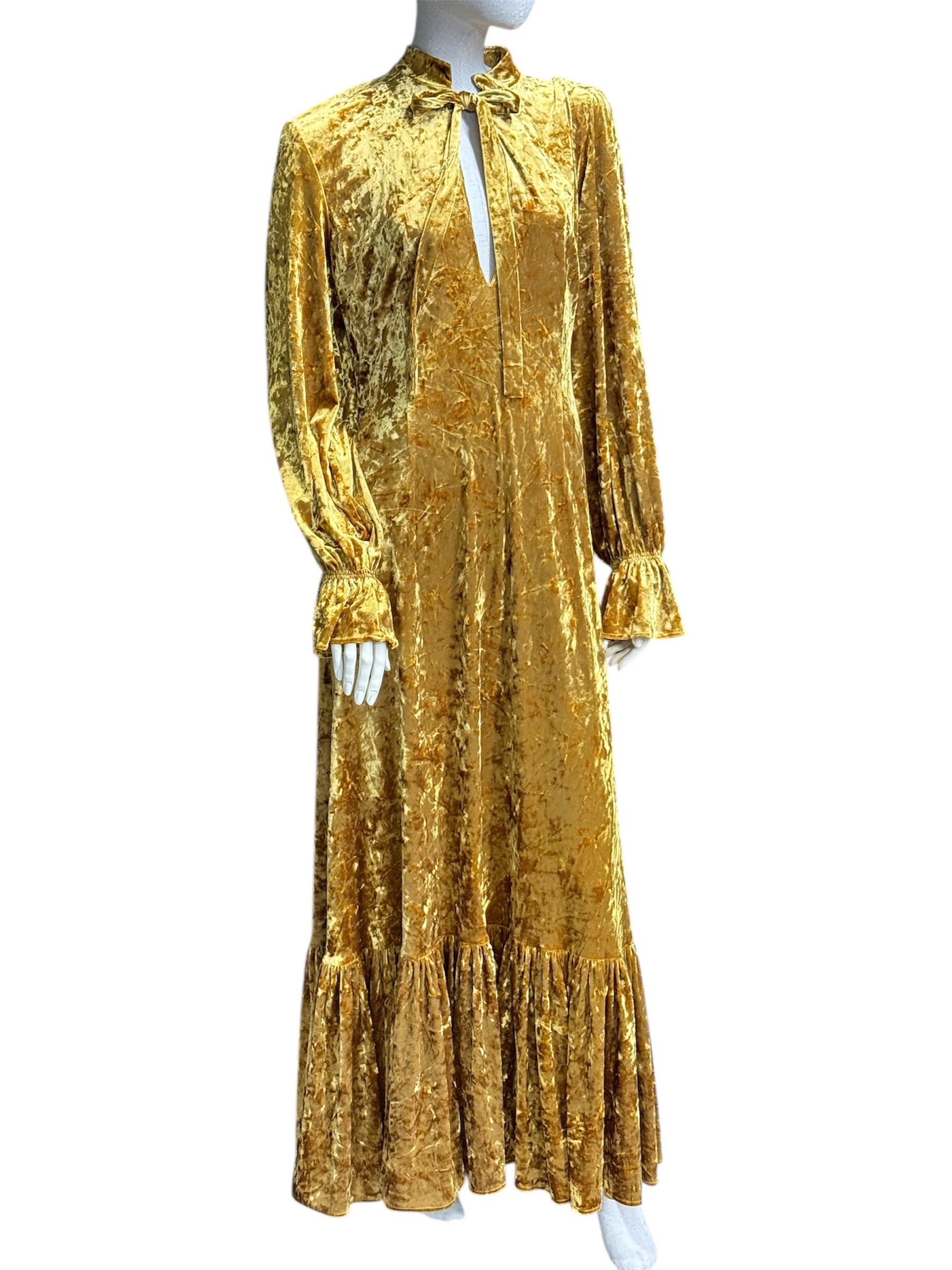 Velvet Maxi Dress by Atelier Runmarker