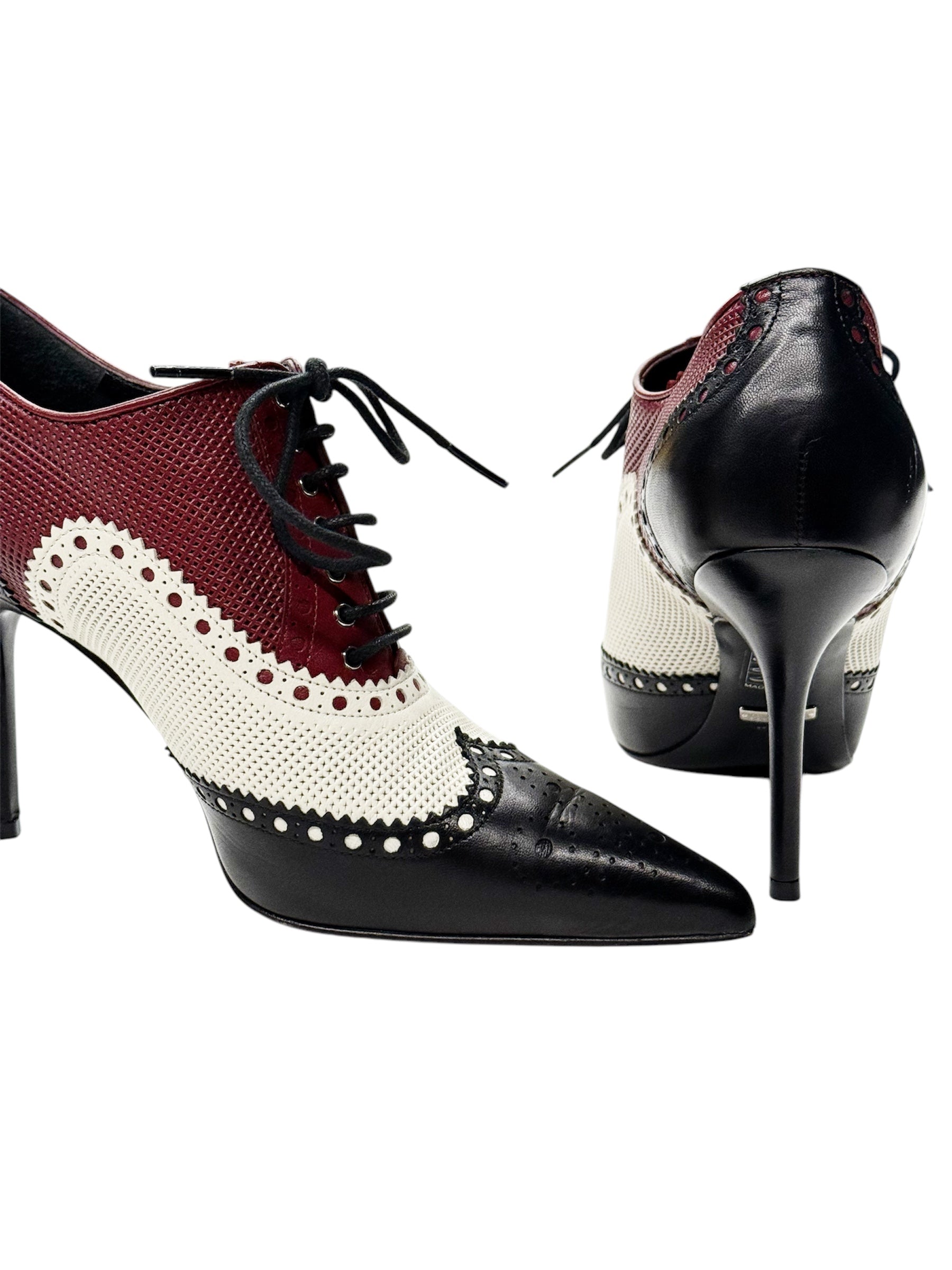 GUCCI Lace-Up Oxford Heels