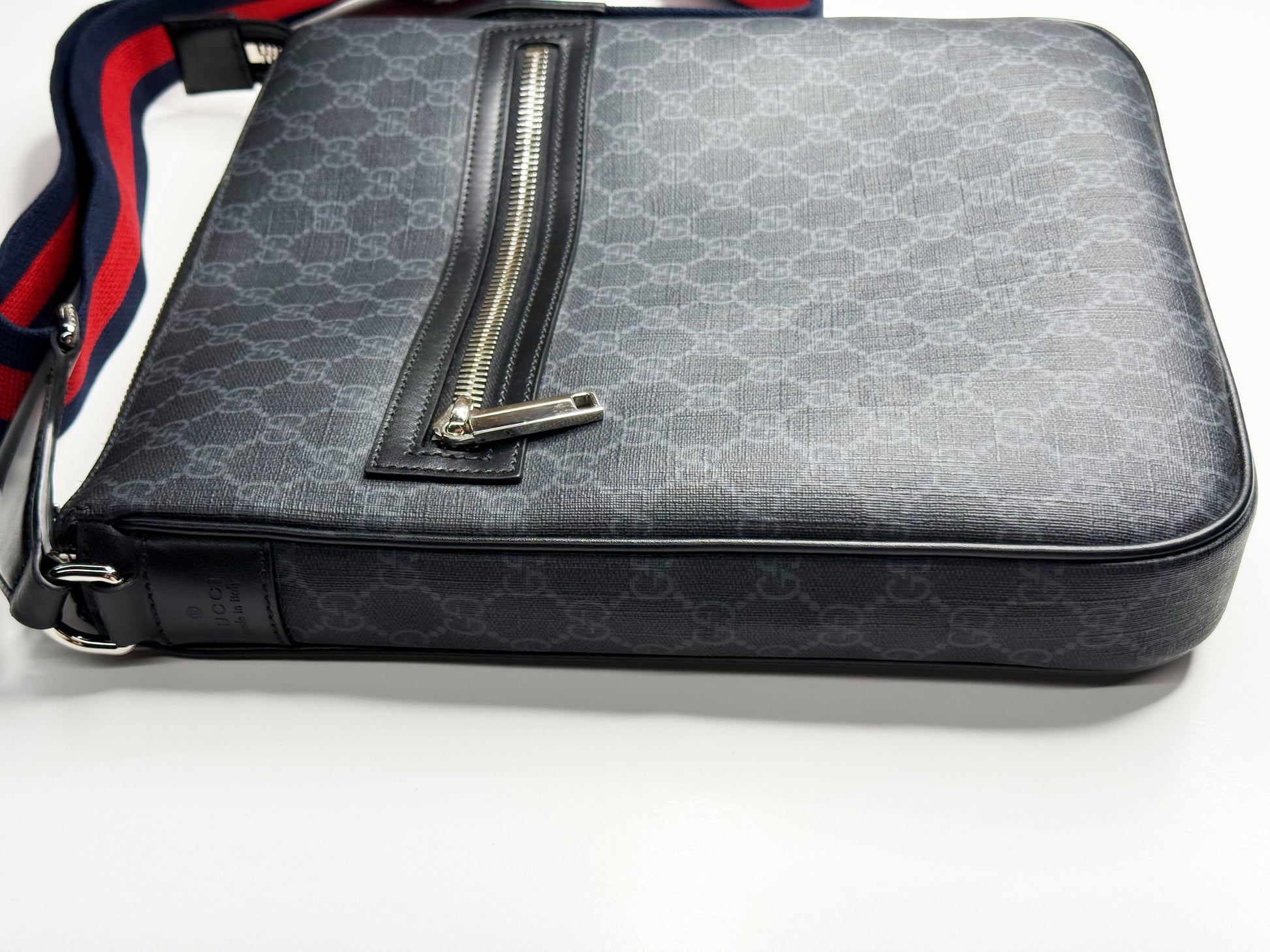 Gucci GG Black Medium Messenger Bag