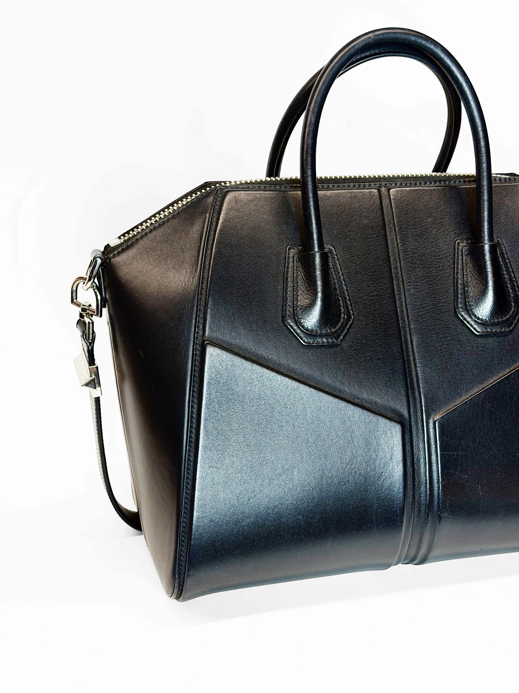 GIVENCHY Antigona Medium Black Smooth Leather Top Handle Bag
