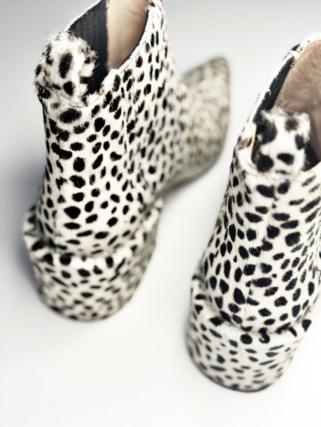 SINCE OSLO Dalmatian Pony Hair Ankle Boots - 36
