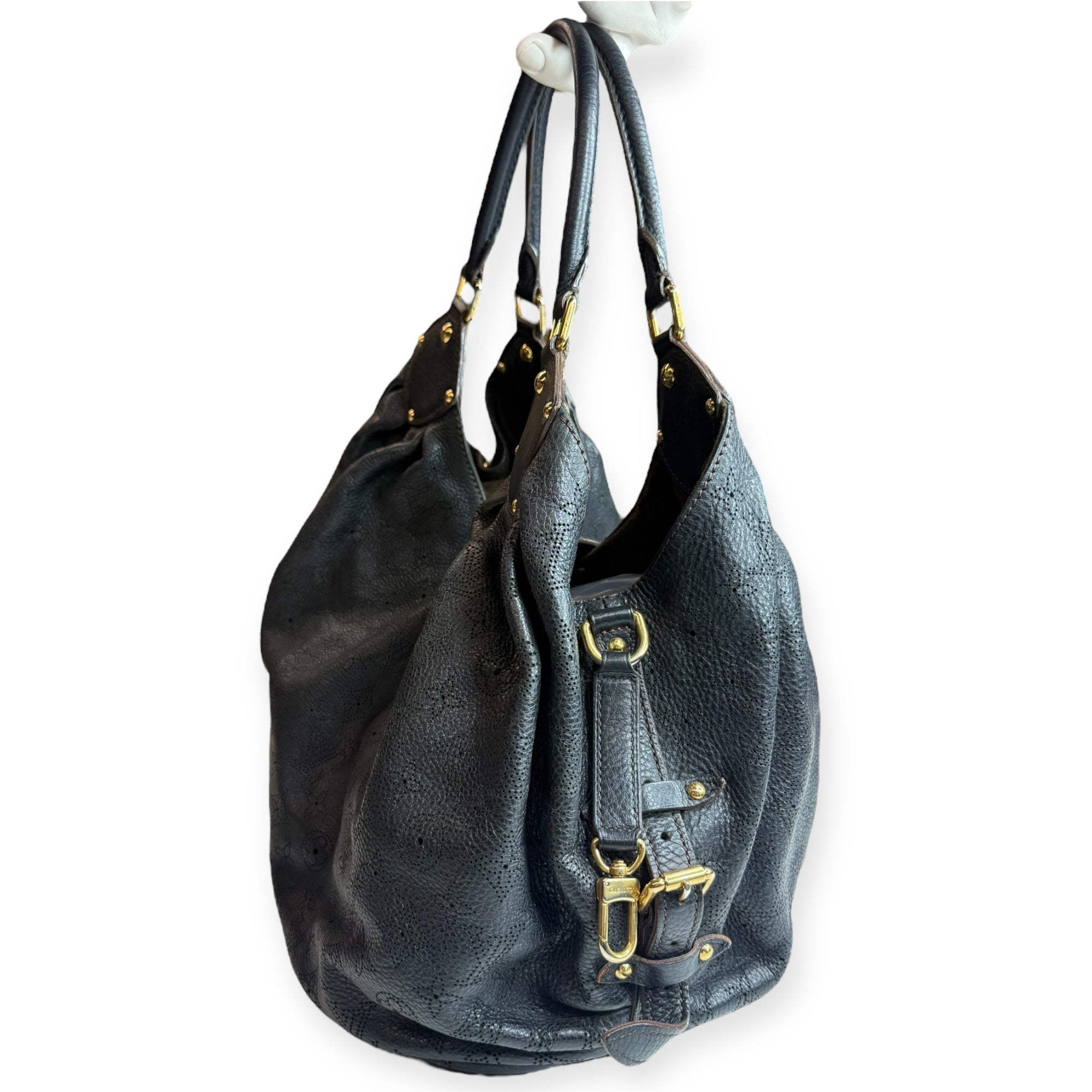 Louis Vuitton Mahina L Hobo Bag in Black Leather