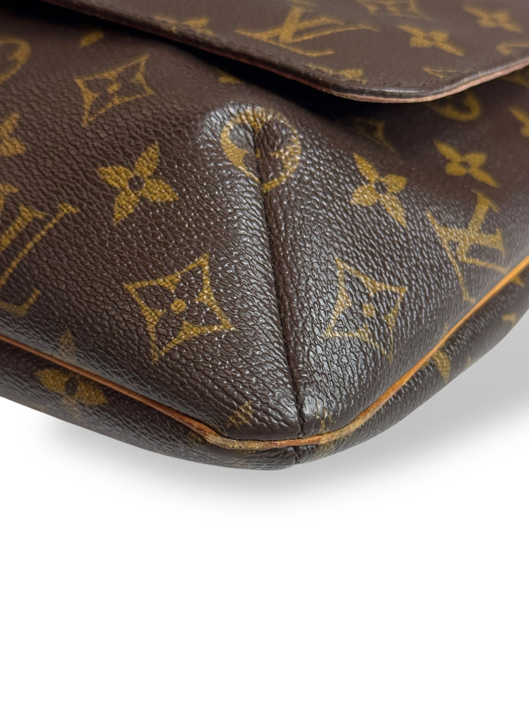 Louis Vuitton
Musette Tango leather handbag