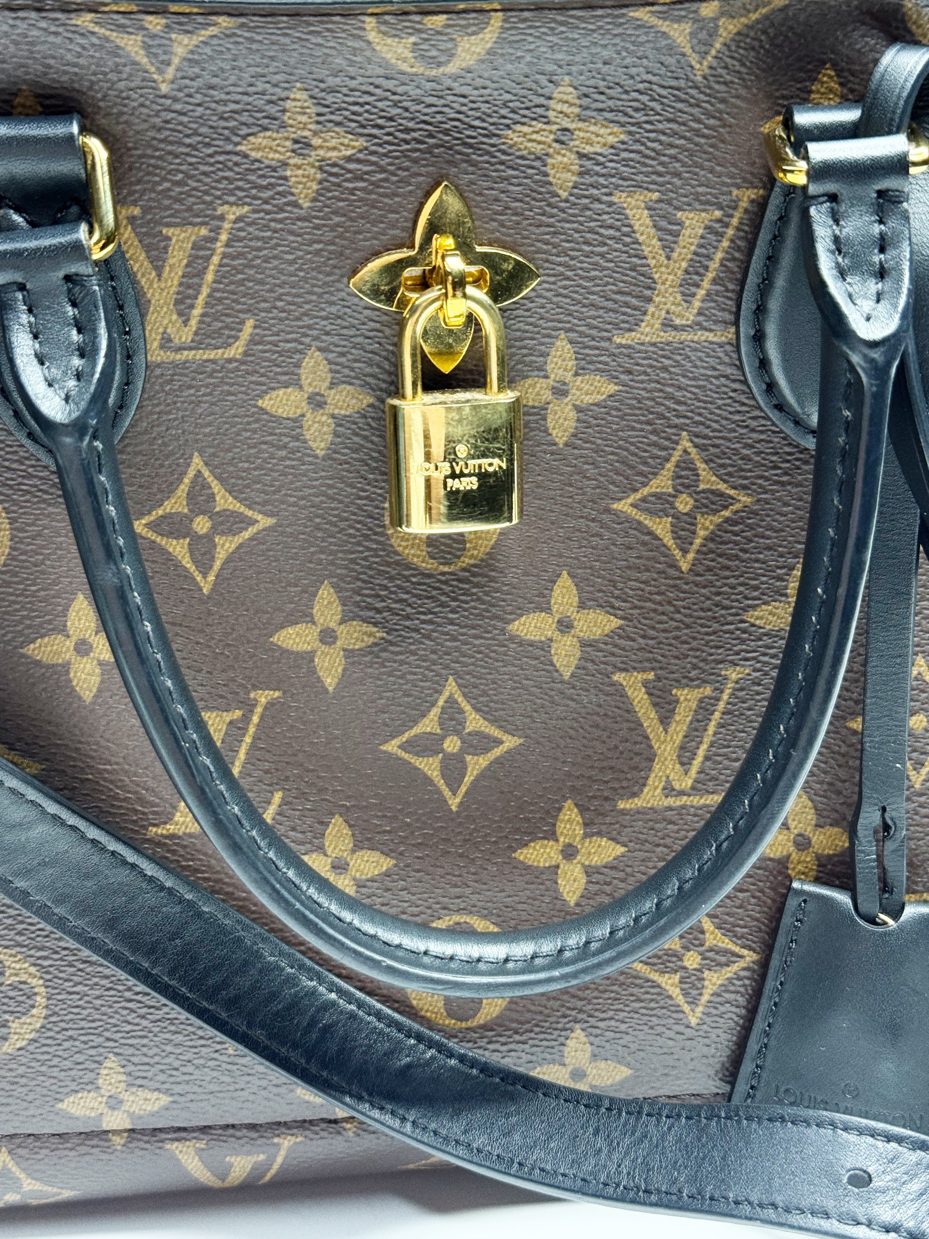 LOUIS VUITTON 
Monogram Flower Tote Black