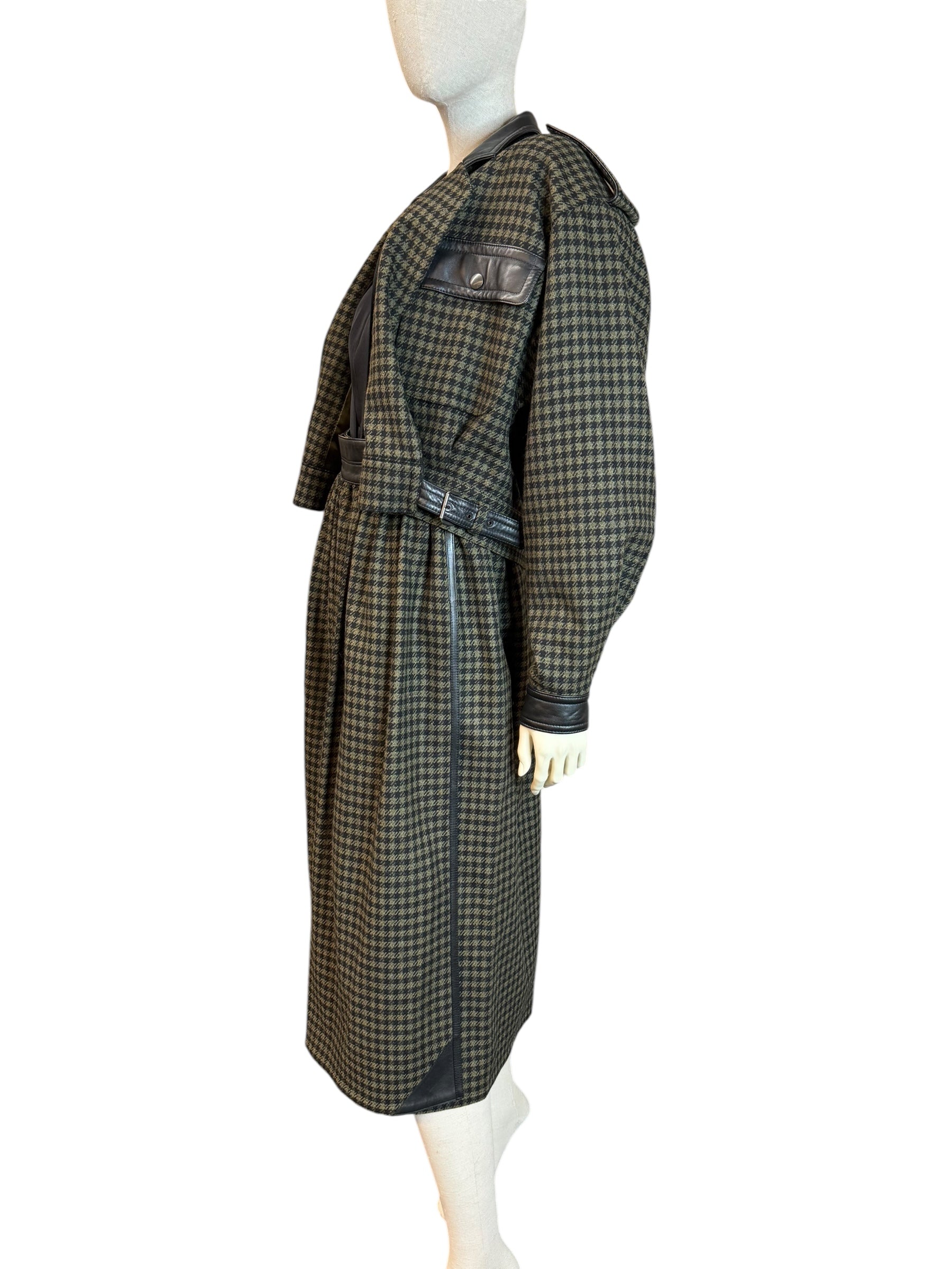 ESCADA VINTAGE WOOL-CASHMERE SET – JACKET & SKIRT – MADE IN WESTERN GERMANY – SIZE 38/40