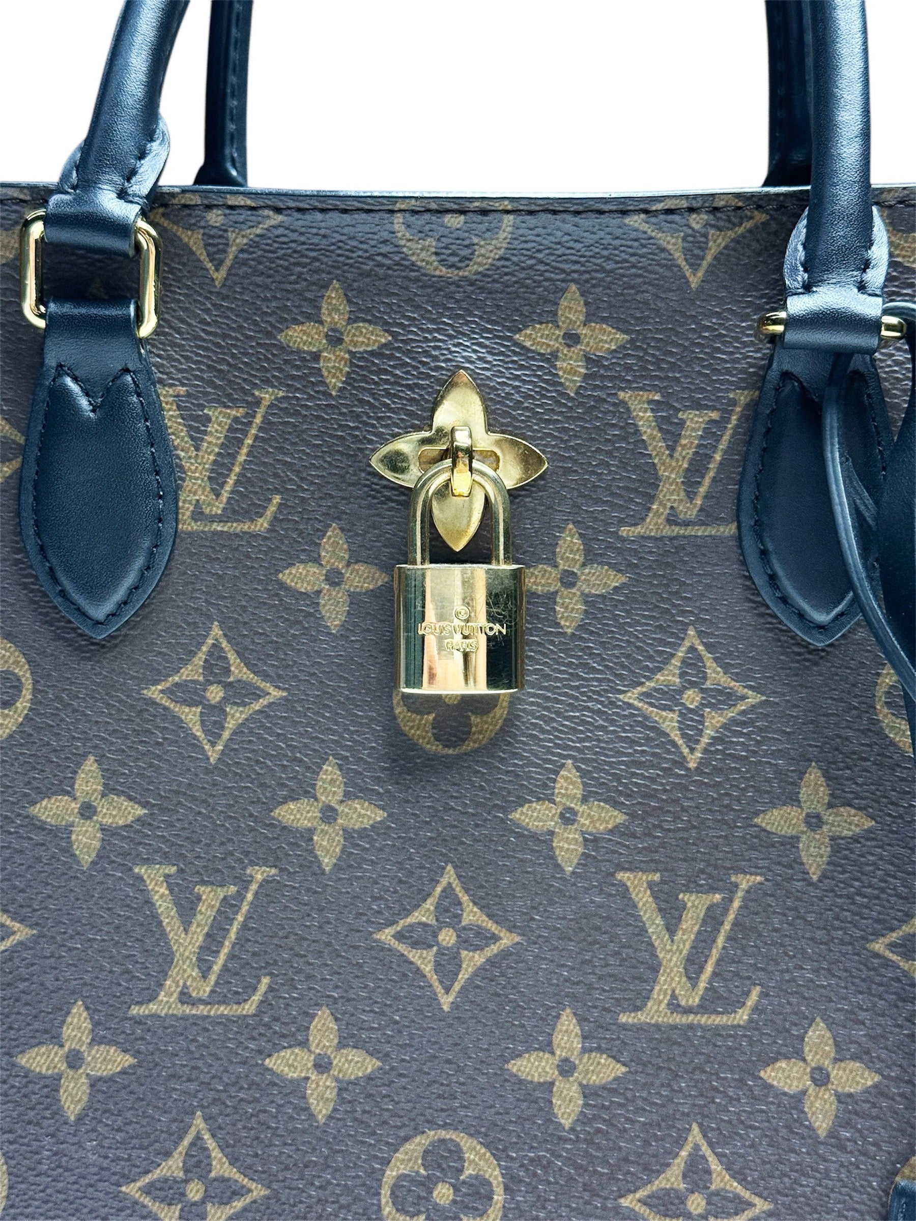 LOUIS VUITTON 
Monogram Flower Tote Black