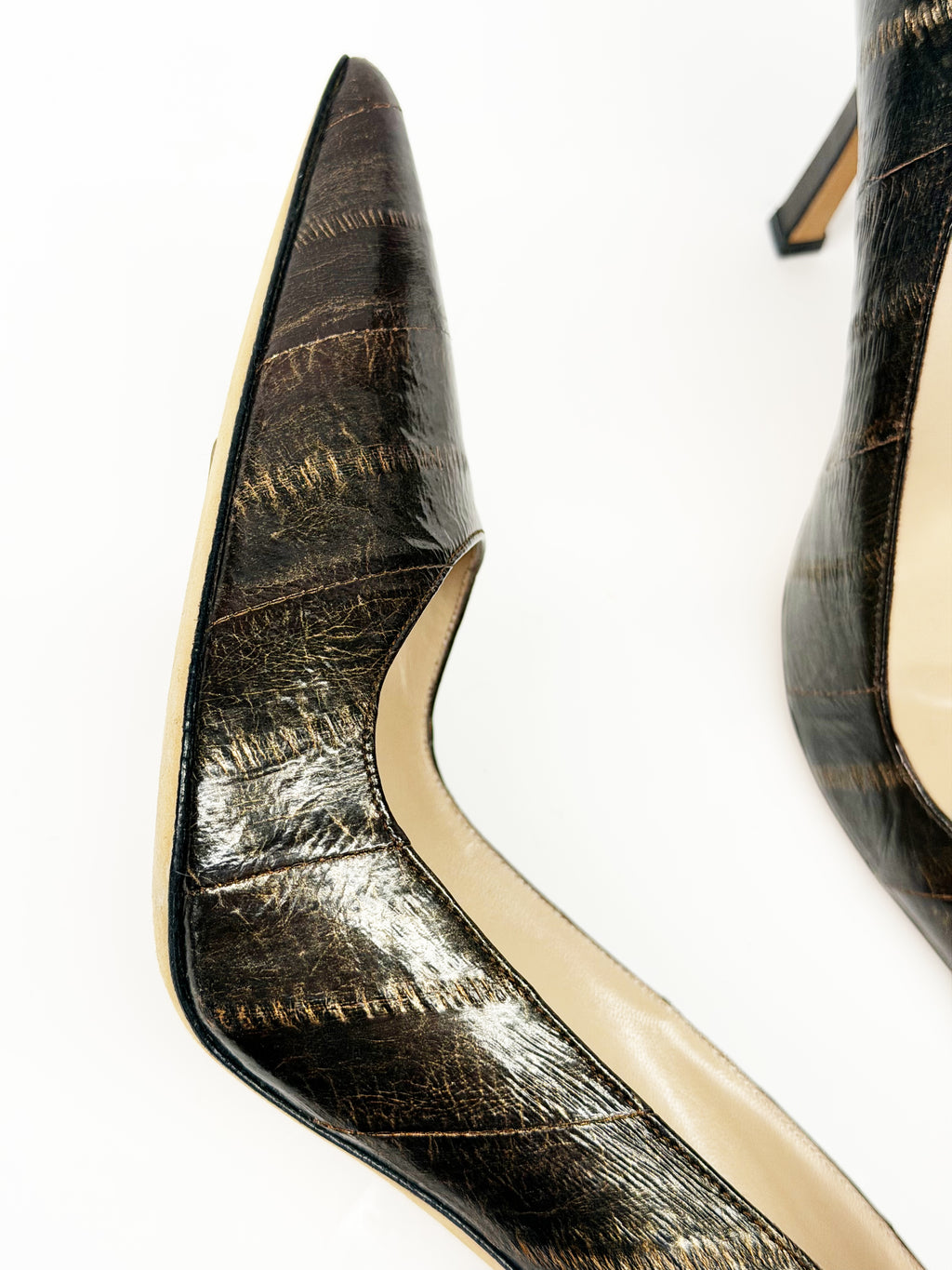 MANOLO BLAHNIK Vintage Pointed-Toe Pumps – Size EU 40