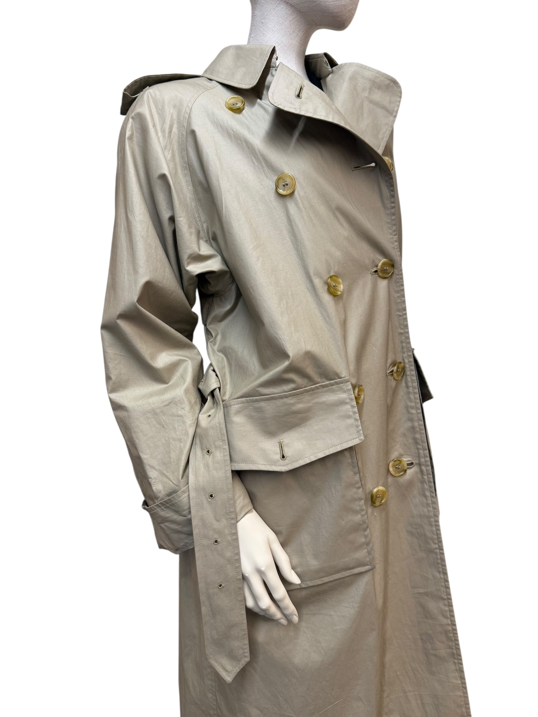 Burberry’s Vintage Trench Coat - M