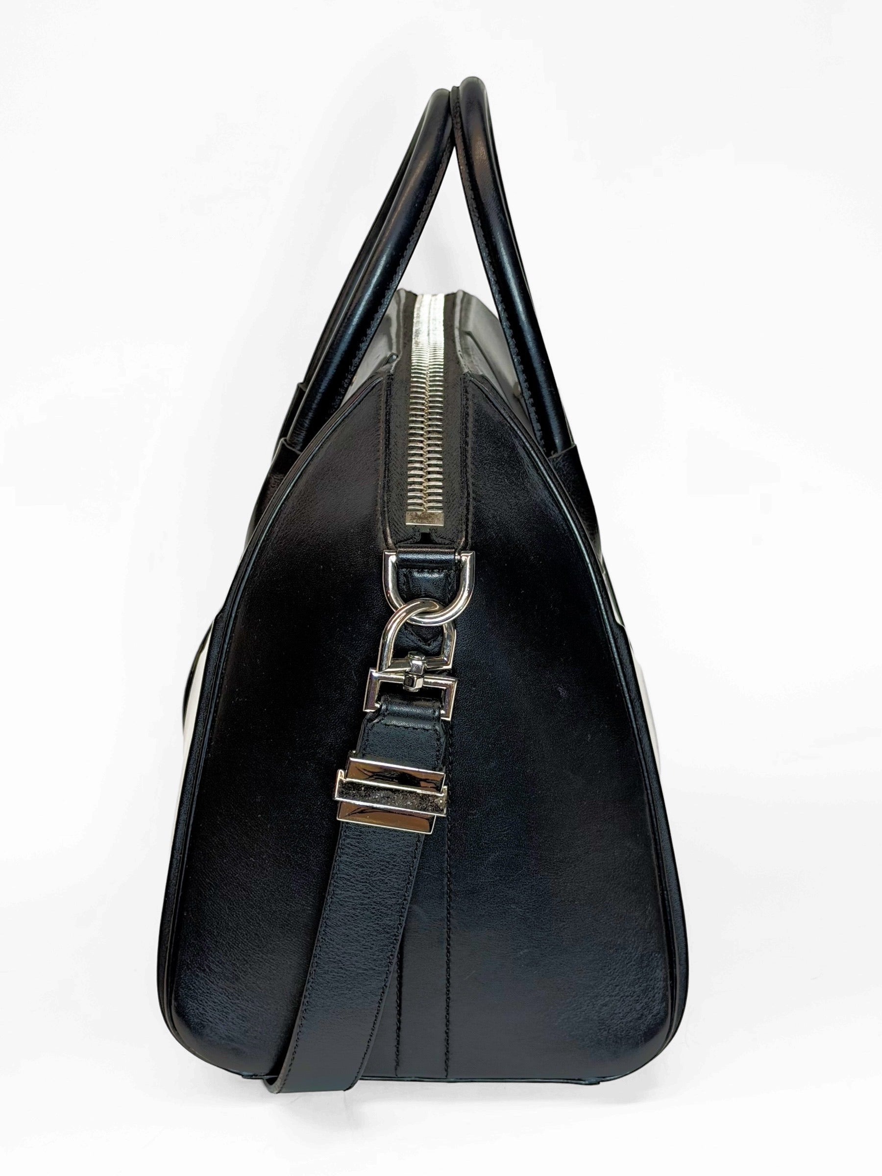 GIVENCHY Antigona Medium Black Smooth Leather Top Handle Bag