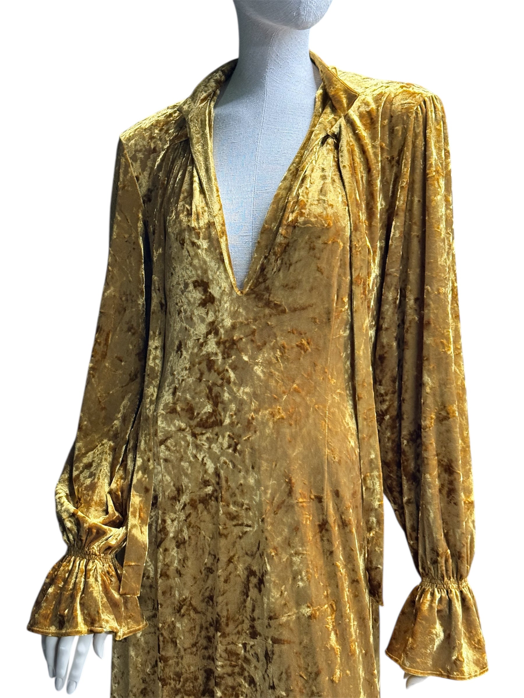 Velvet Maxi Dress by Atelier Runmarker