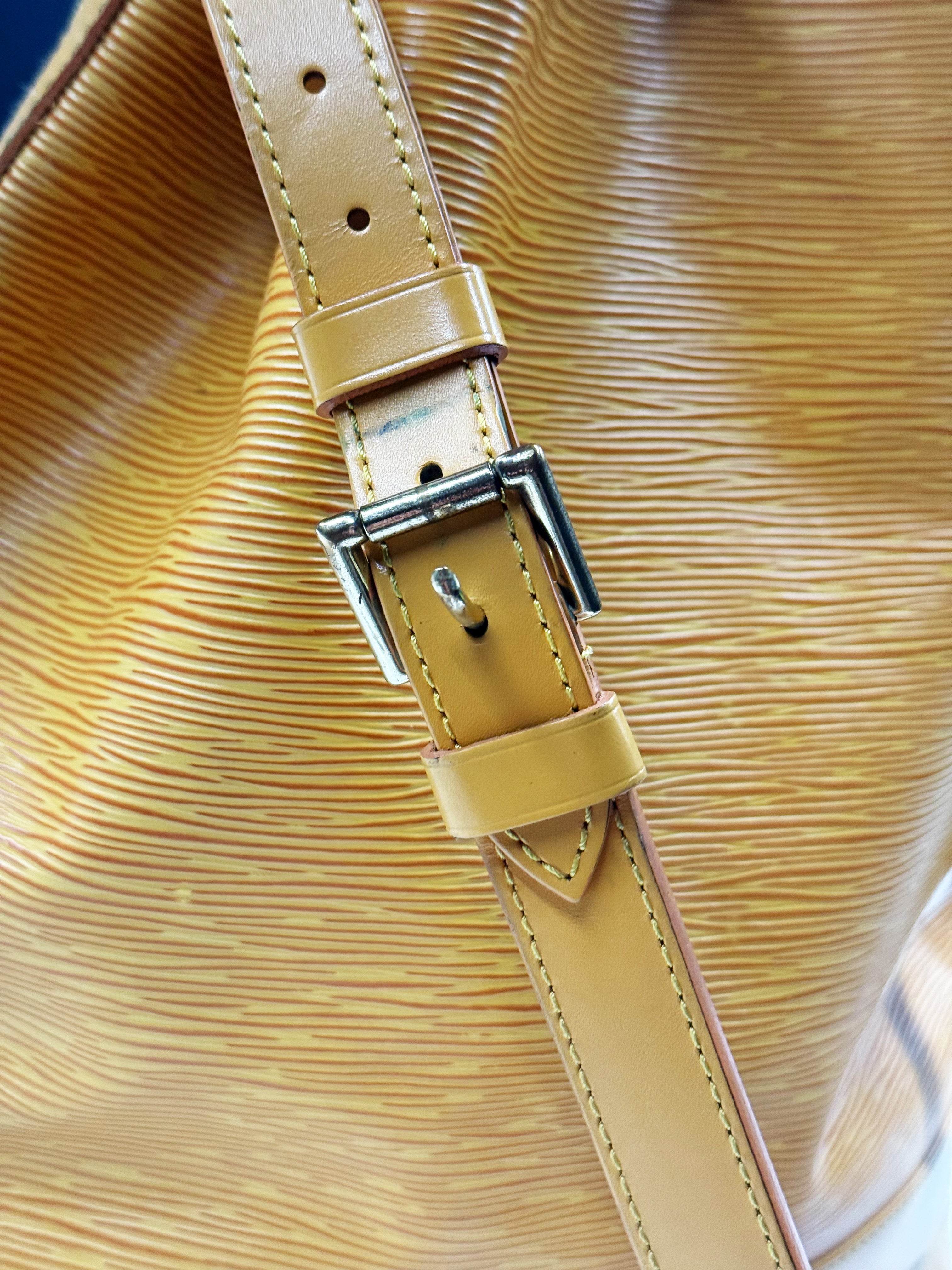 Louis Vuitton Noé Epi Leather Bucket Bag