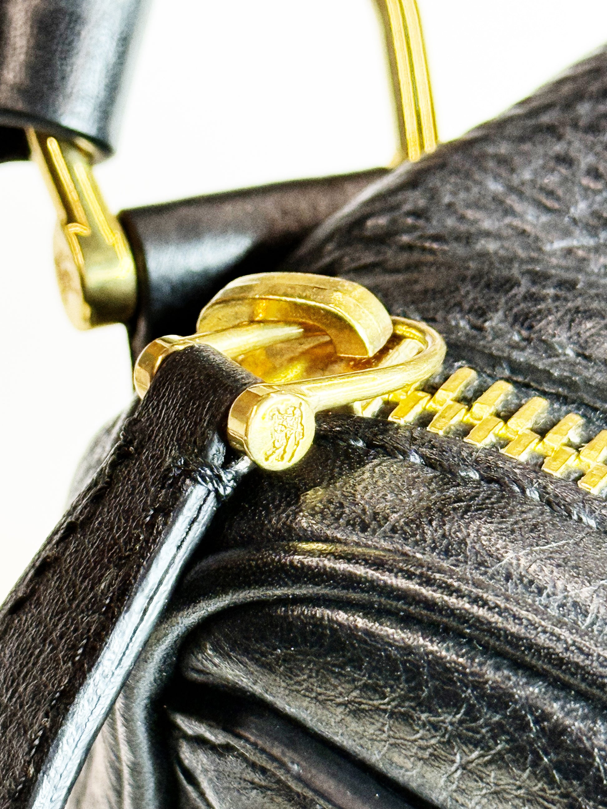 BURBERRY BLACK LEATHER BELT BAG
