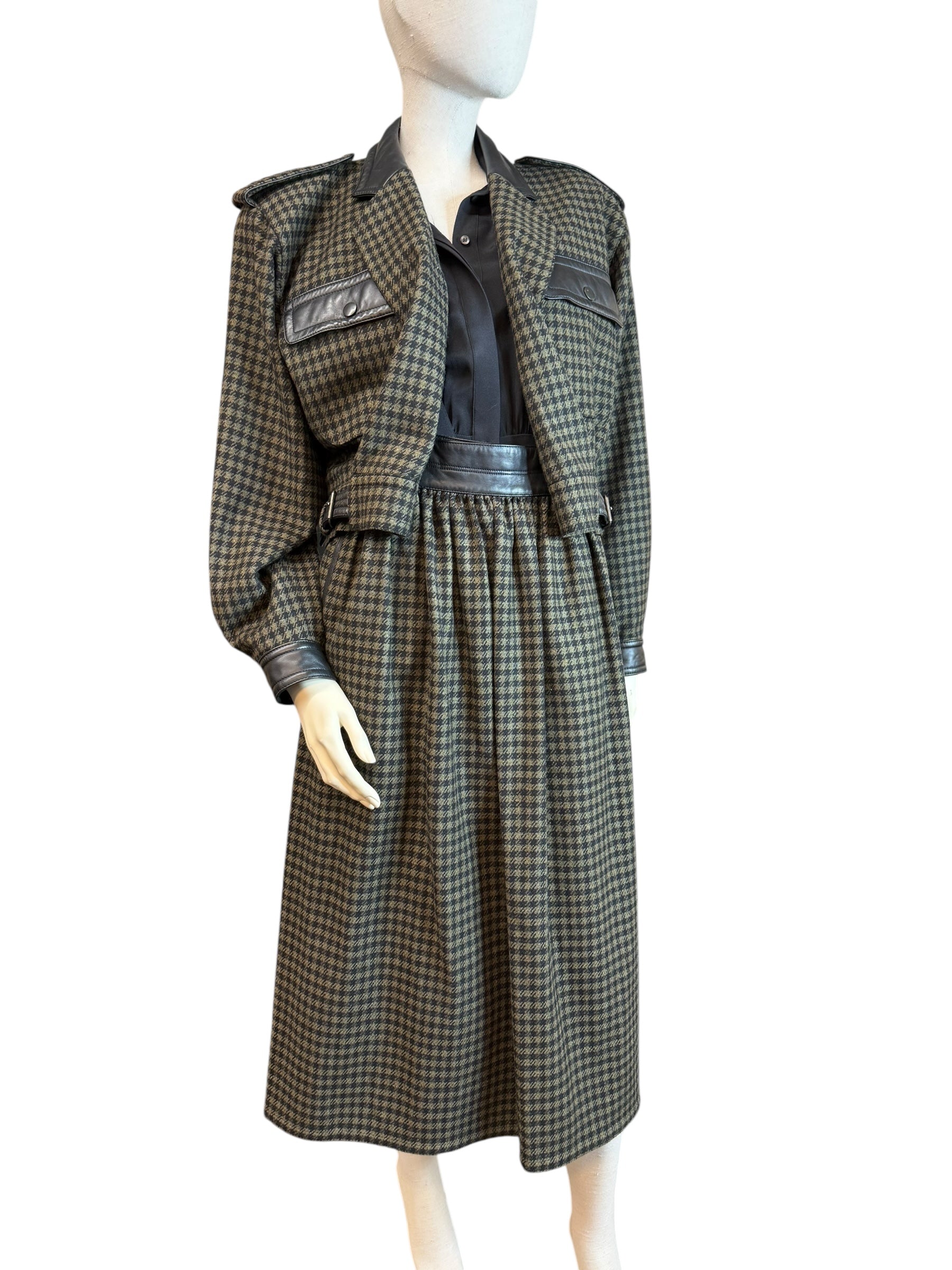 ESCADA VINTAGE WOOL-CASHMERE SET – JACKET & SKIRT – MADE IN WESTERN GERMANY – SIZE 38/40