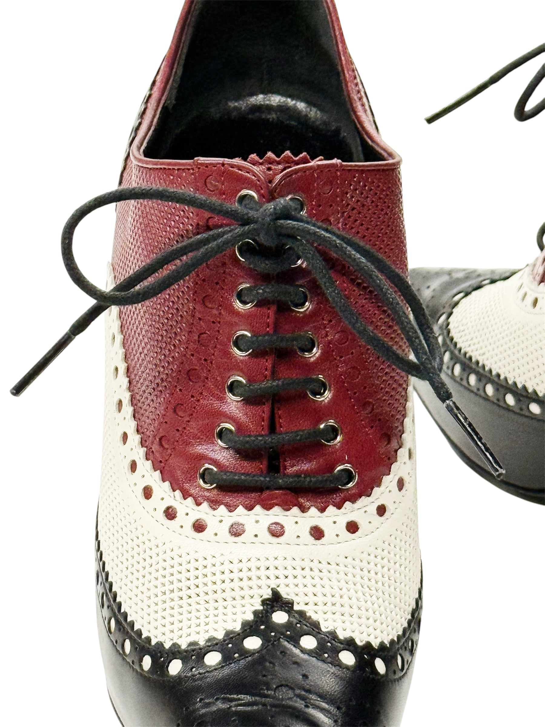GUCCI Lace-Up Oxford Heels