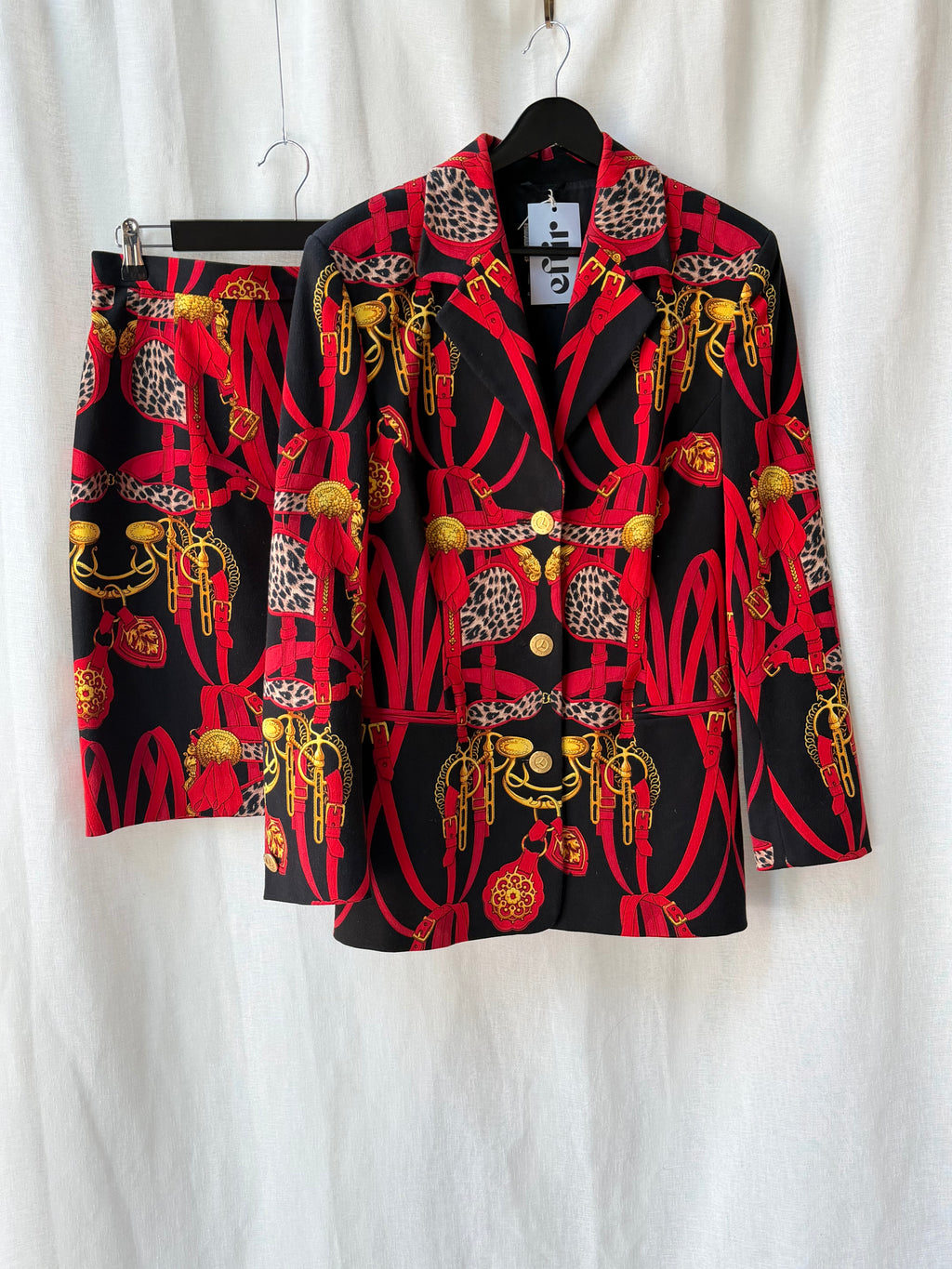 Laurél blazer and skirt