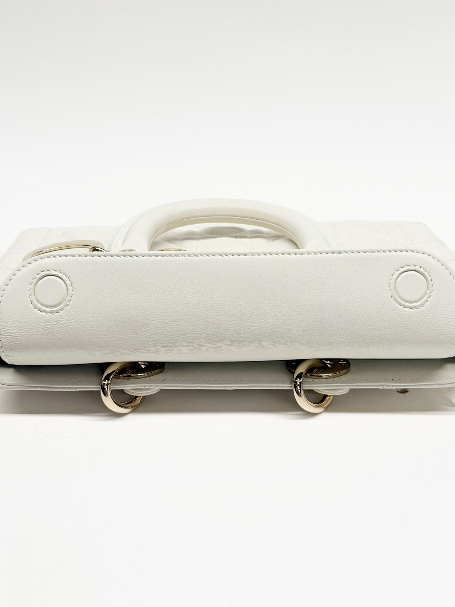 Christian Dior Lady Dior Medium – White Cannage Lambskin, Gold Hardware