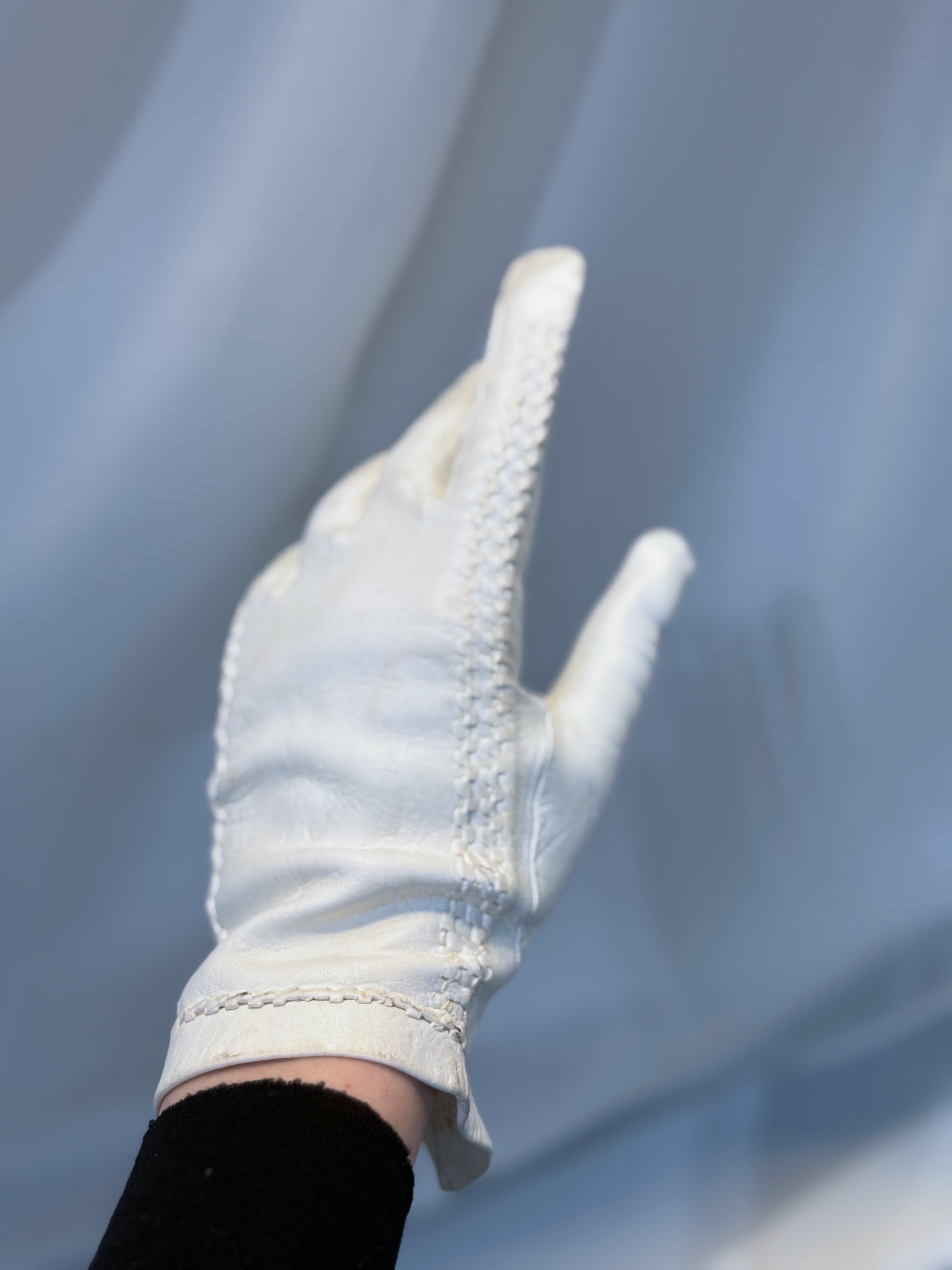 Vintage White Leather Gloves