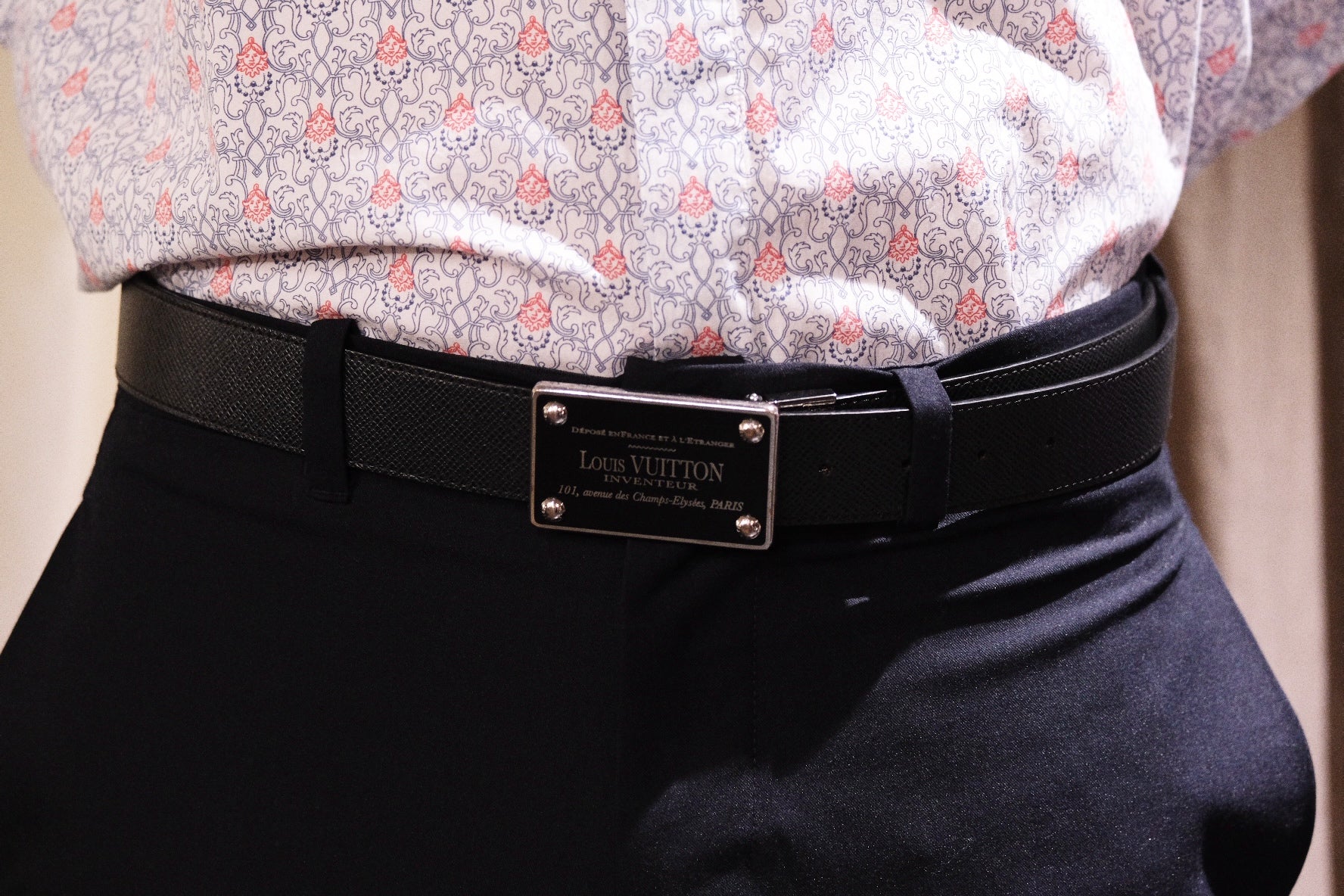 LOUIS VUITTON Inventeur Plaque Belt – Taïga Leather – Size 100