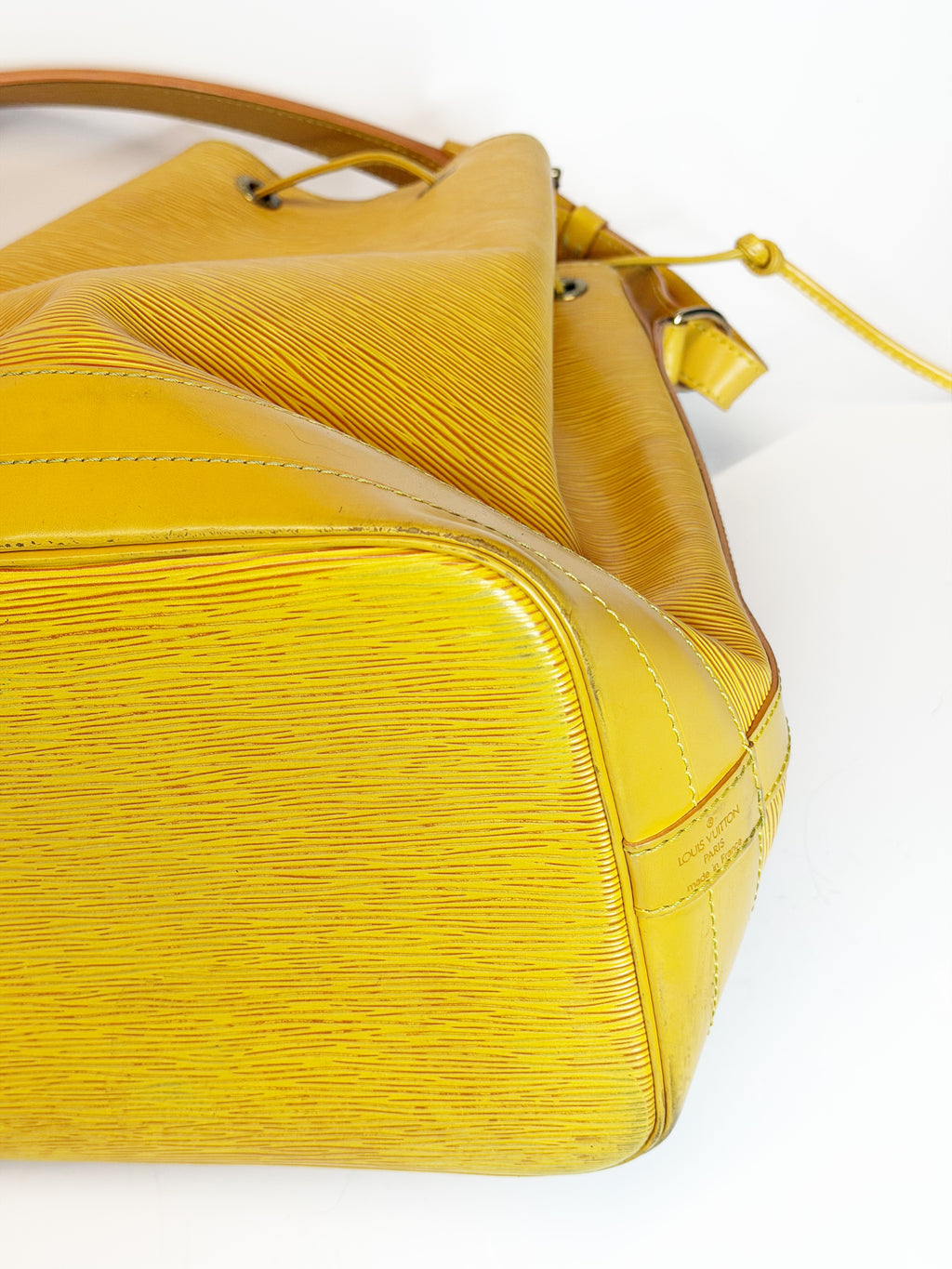 Louis Vuitton Noé Epi Leather Bucket Bag – Yellow