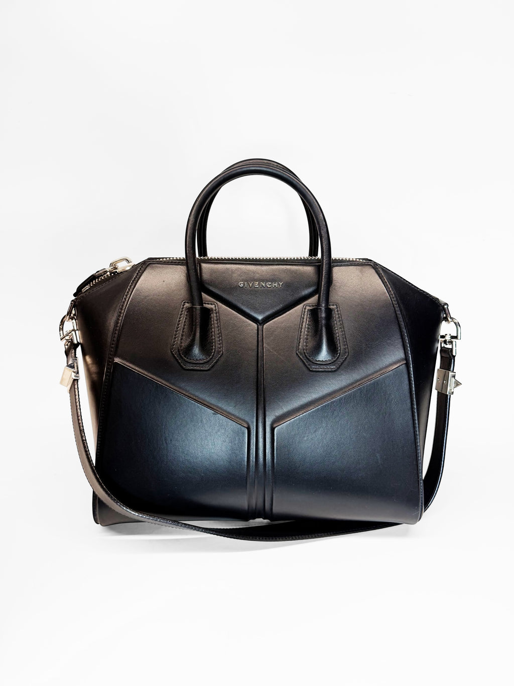 GIVENCHY Antigona Medium Black Smooth Leather Top Handle Bag