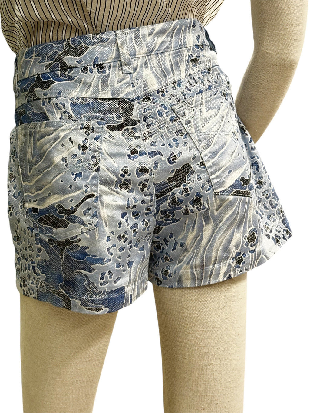 Dismero Metallic Floral Jacquard Shorts
