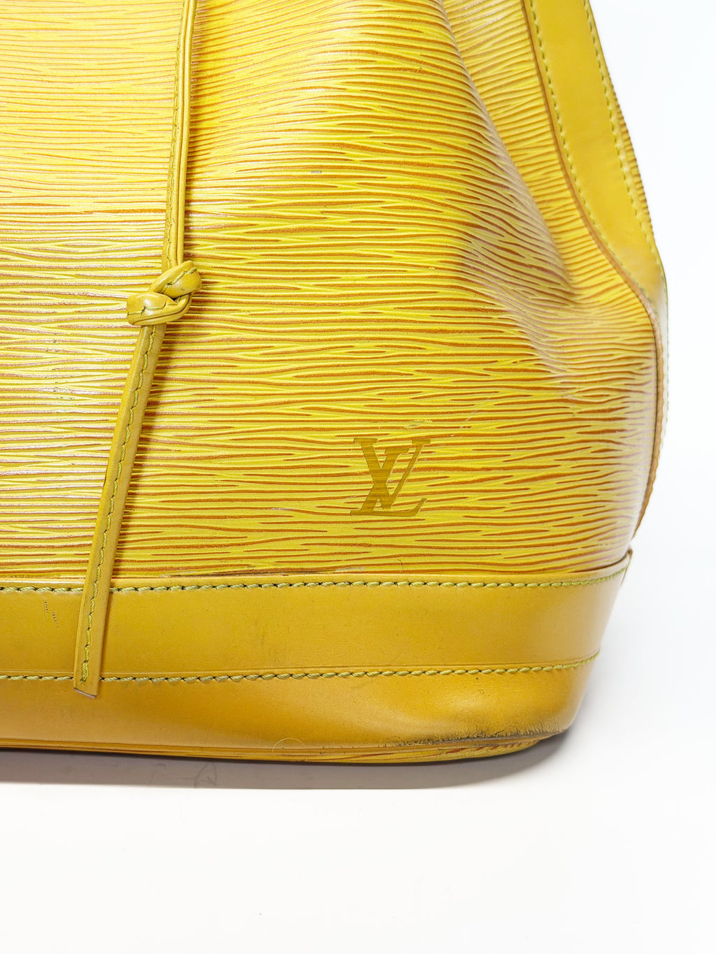 Louis Vuitton Noé Epi Leather Bucket Bag – Yellow