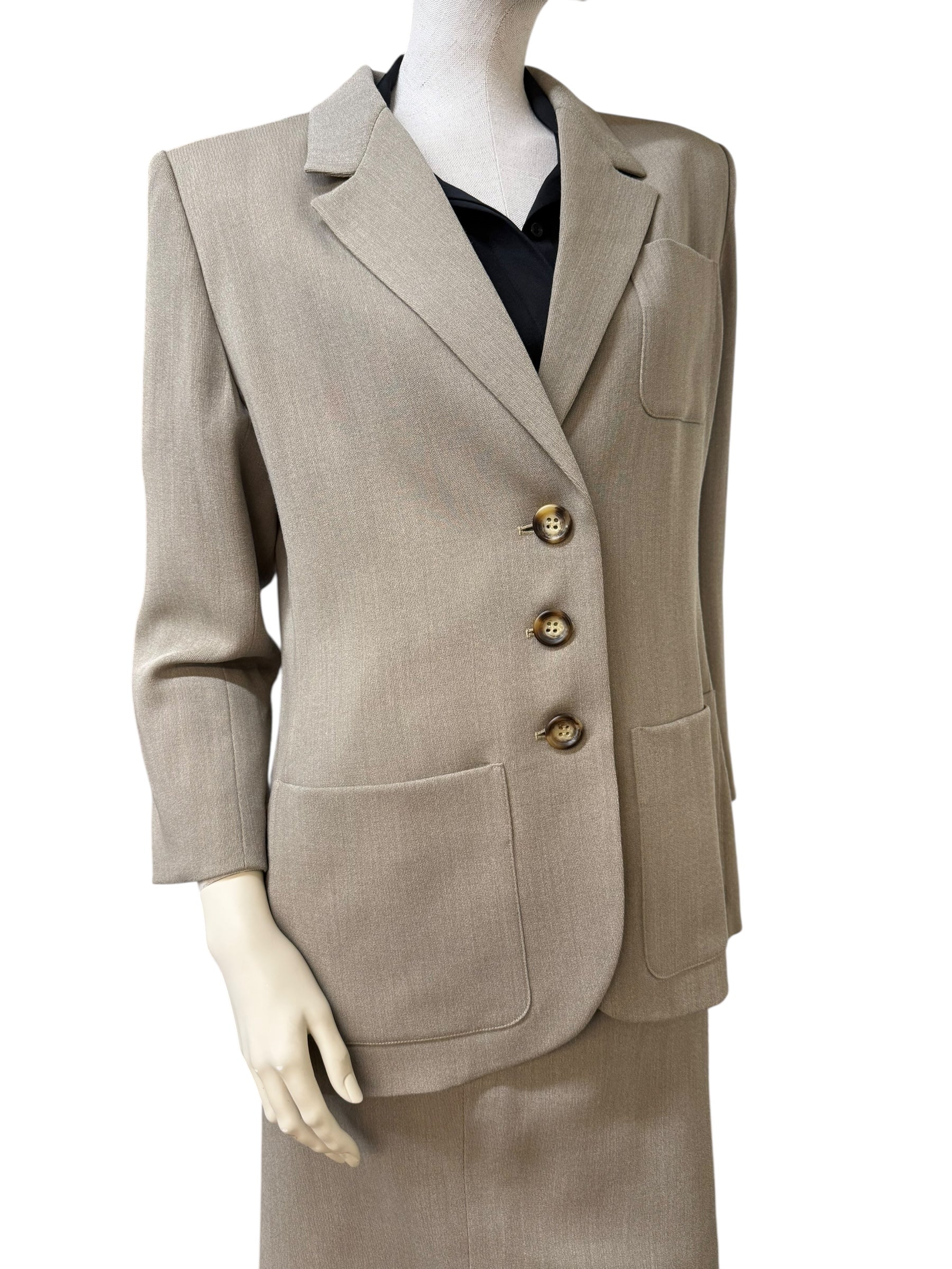 YVES SAINT LAURENT VARIATION BEIGE WOOL SUI - EU 40