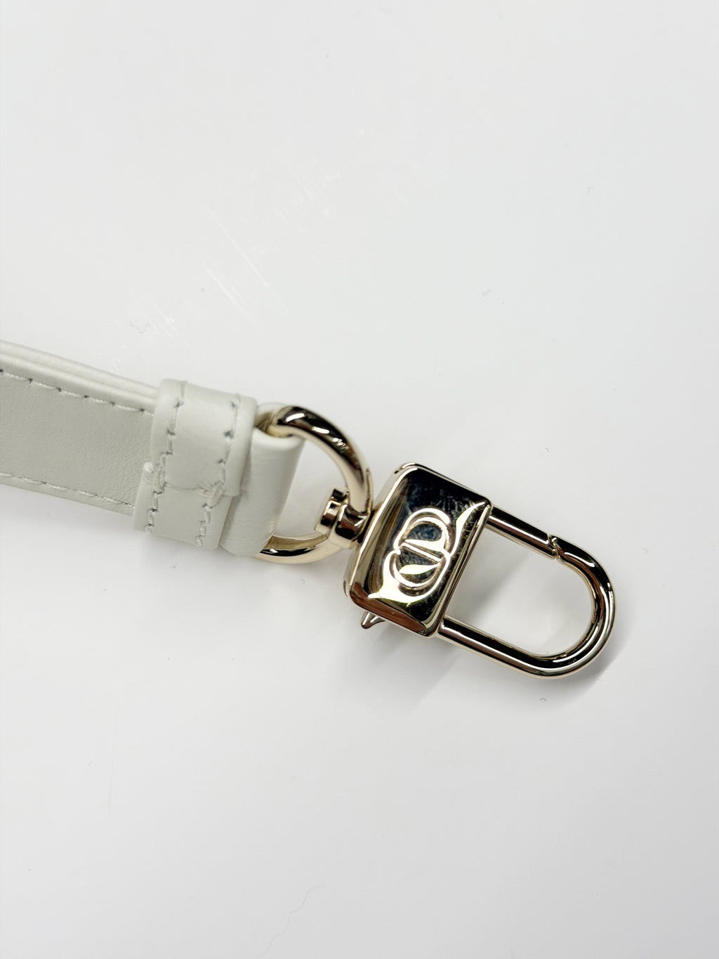 Christian Dior Lady Dior Medium – White Cannage Lambskin, Gold Hardware