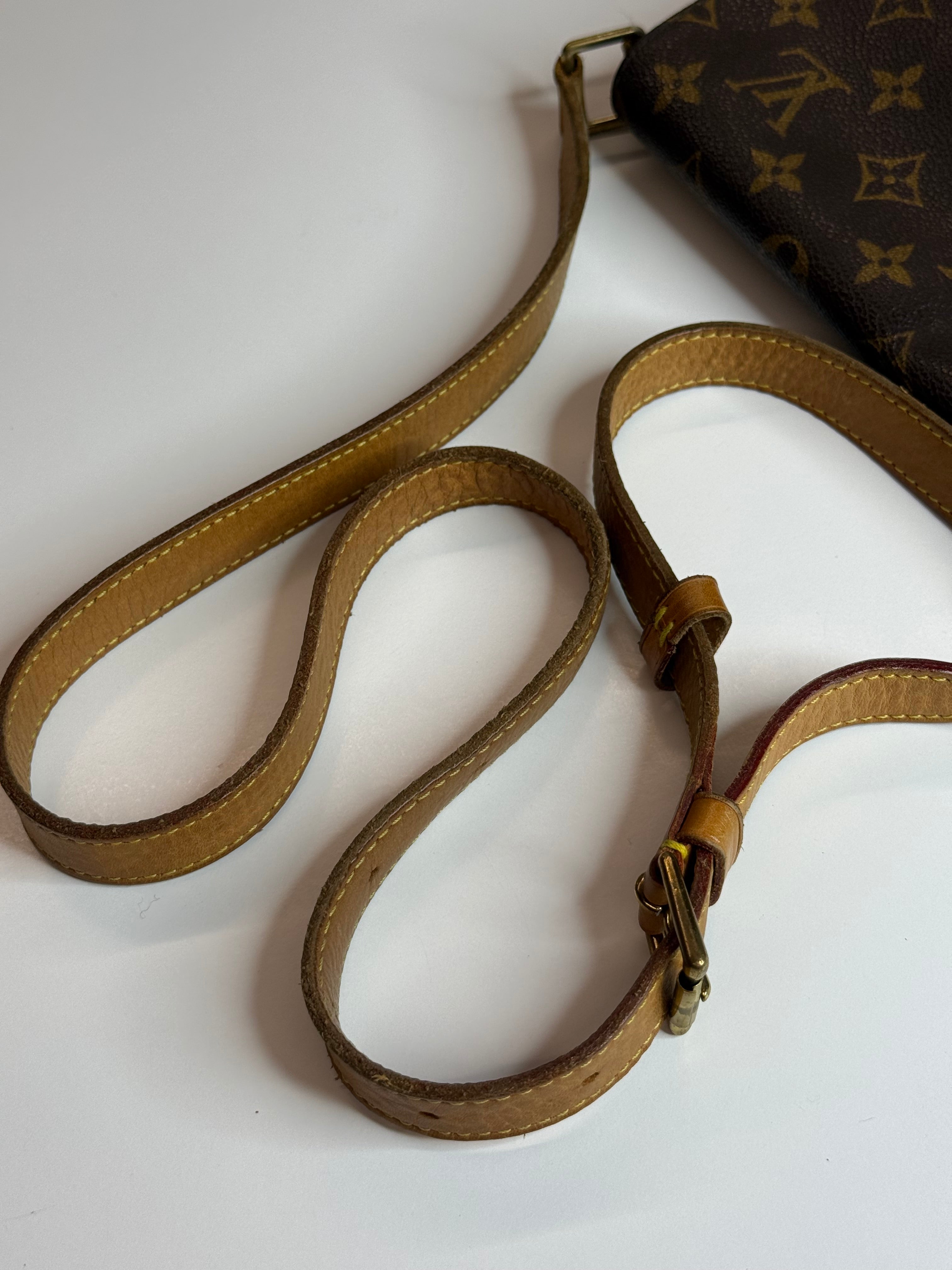 Louis Vuitton
Musette Tango leather handbag