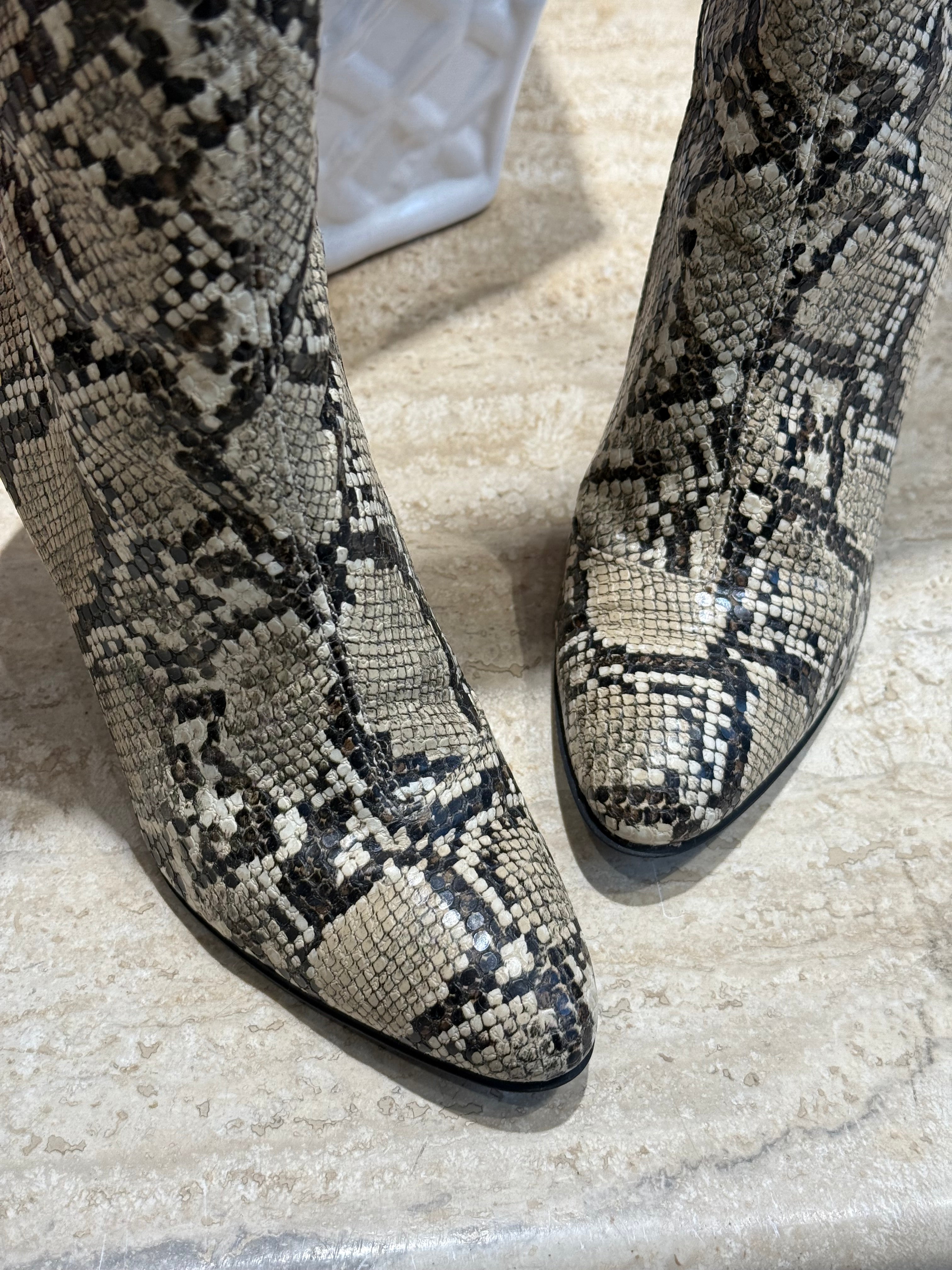 Tommy Hilfiger Snake-Print Ankle Boots