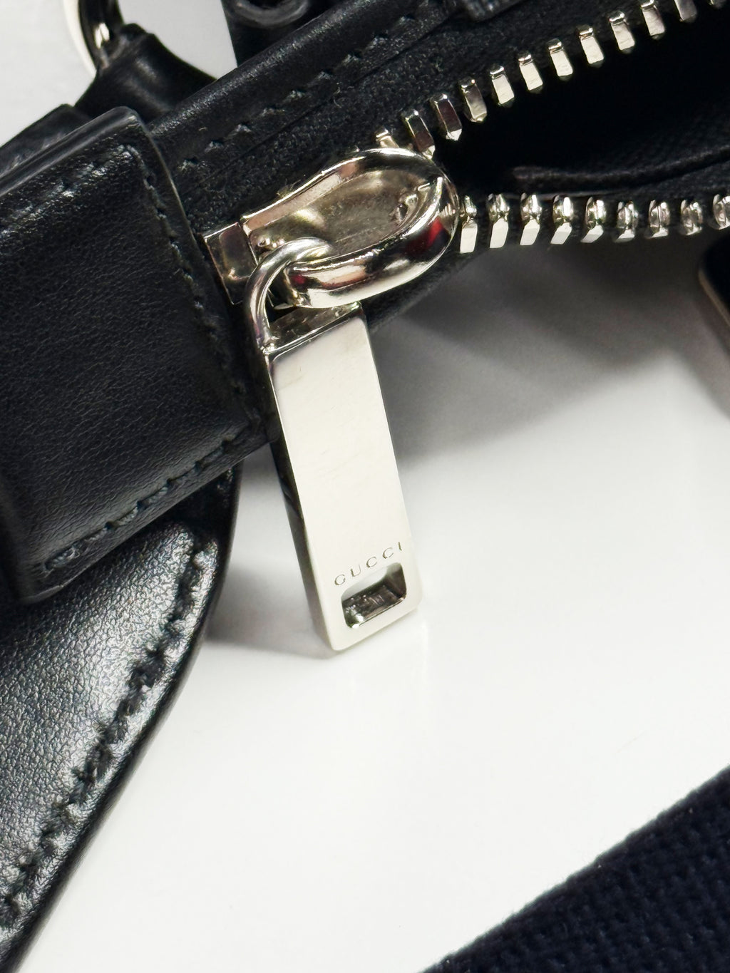 Gucci GG Black Medium Messenger Bag