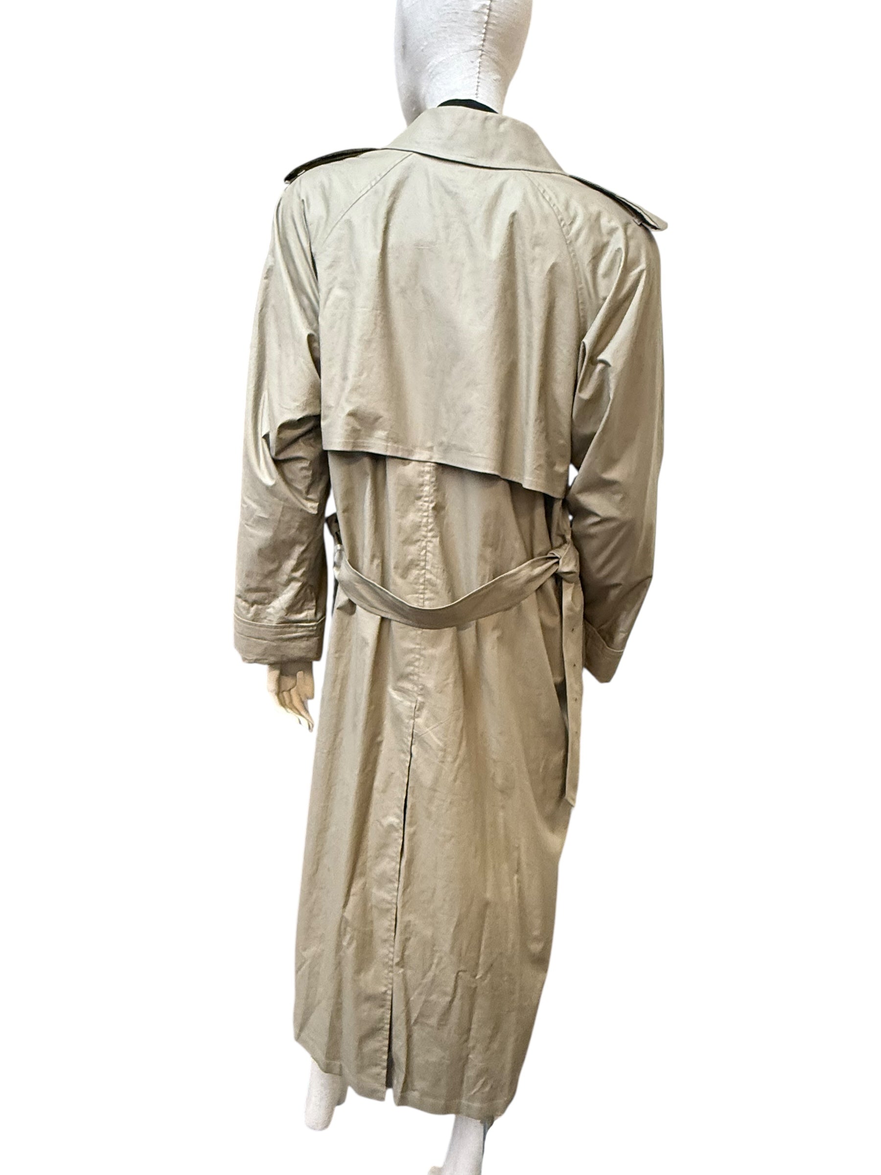 Burberry’s Vintage Trench Coat - M