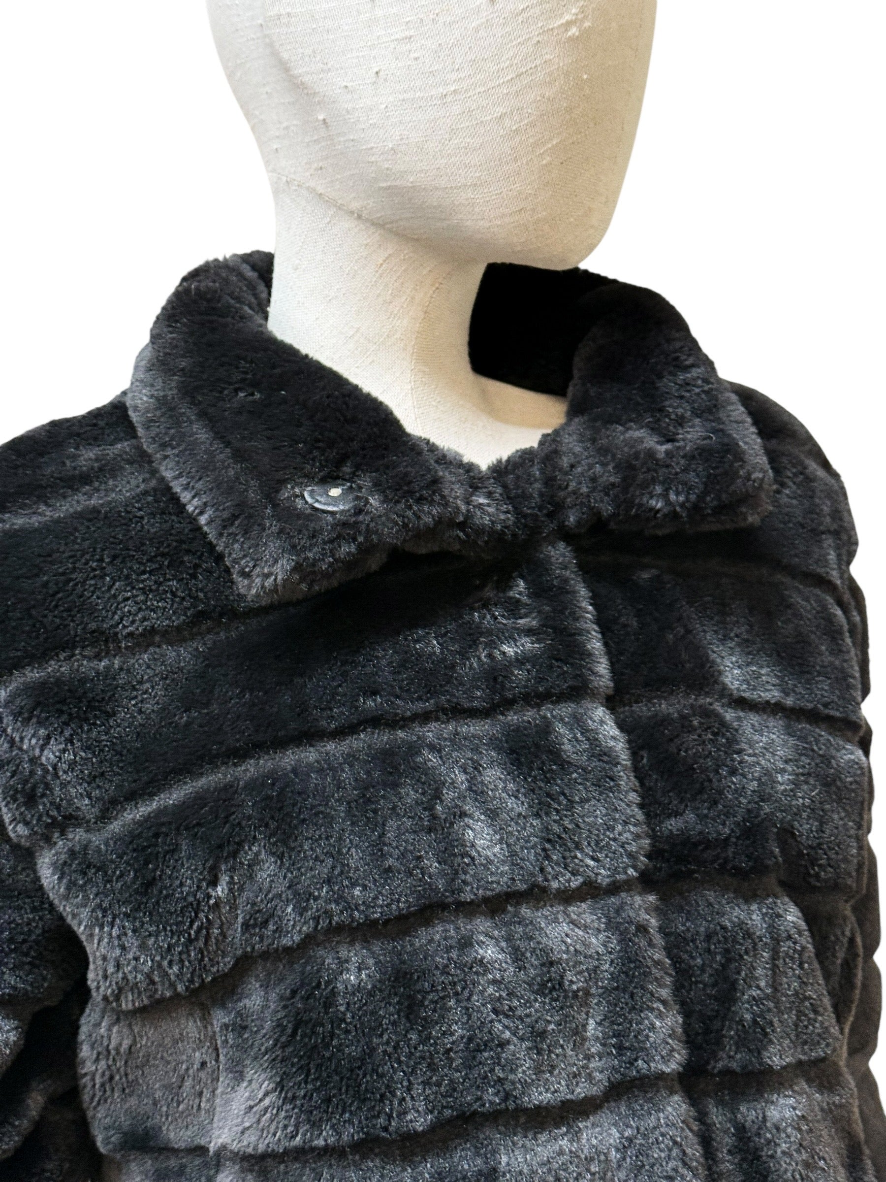 Lauren Ralph Lauren Faux Fur Jacket - EU 36