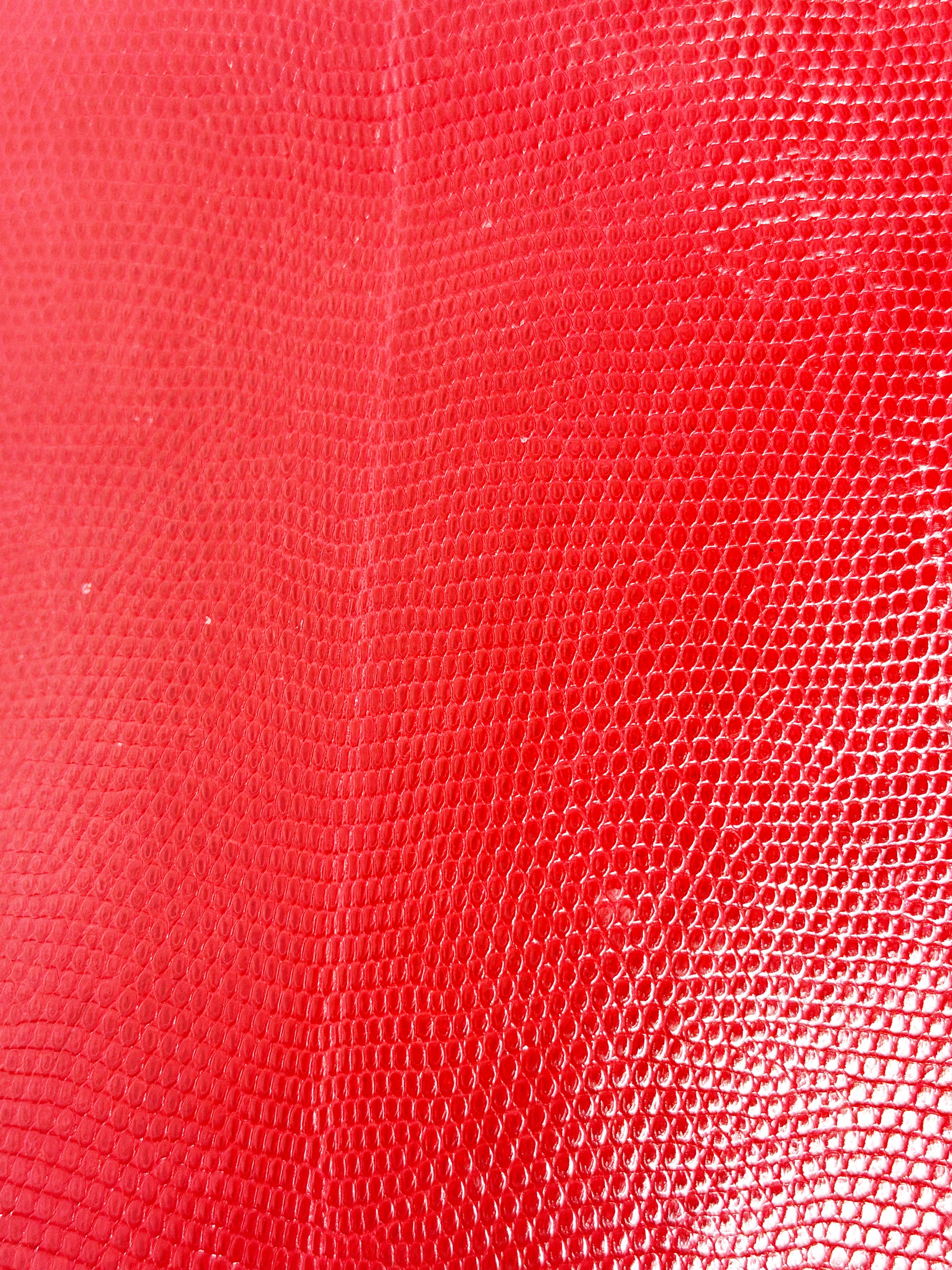 VALENTINO GARAVANI RED LIZARD EMBOSSED SHOULDER BAG GOLD V LOGO