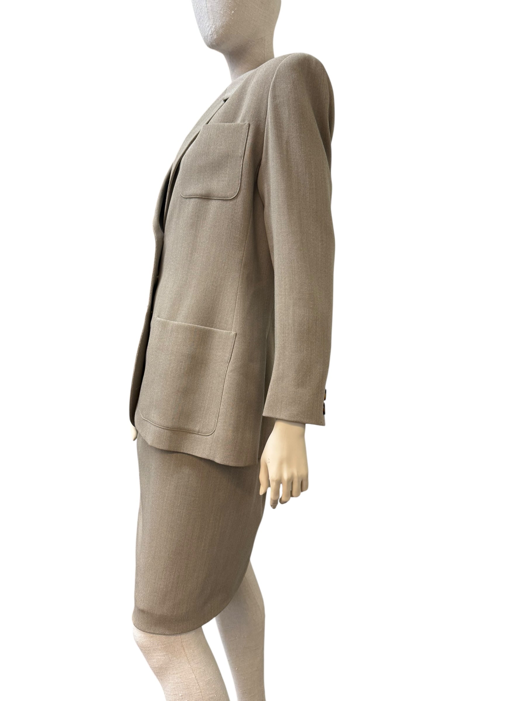 YVES SAINT LAURENT VARIATION BEIGE WOOL SUI - EU 40
