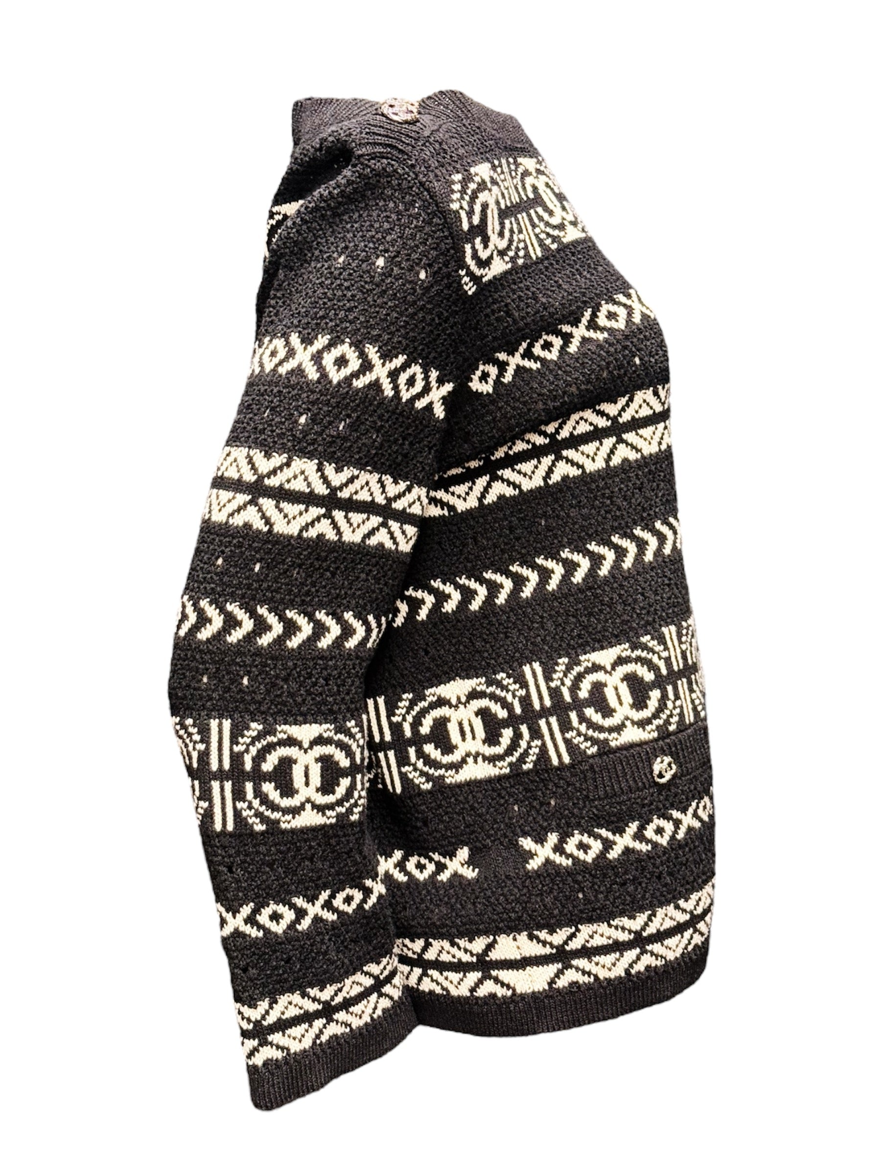 Chanel Logo Knit Sweater – Spring/Summer 2020 Collection