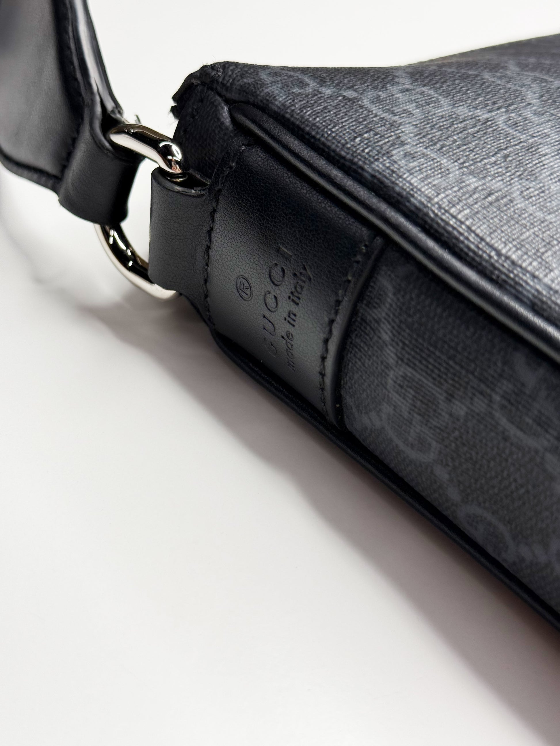 Gucci GG Black Medium Messenger Bag