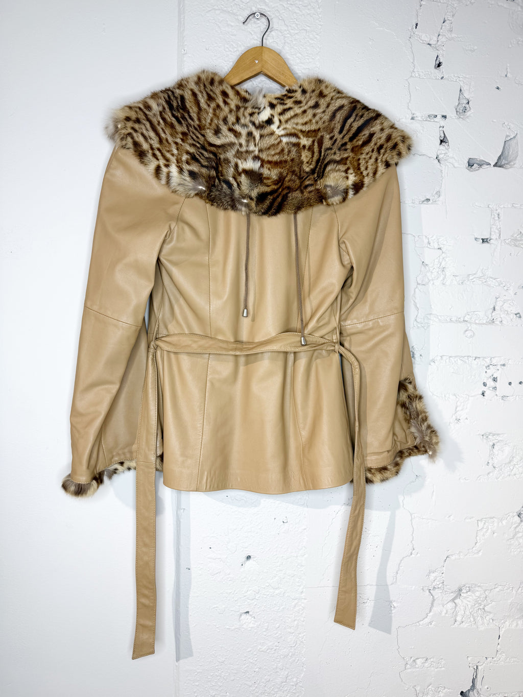 GIANNFRANCO FERRÉ LEATHER JACKET WITH FUR TRIM - M