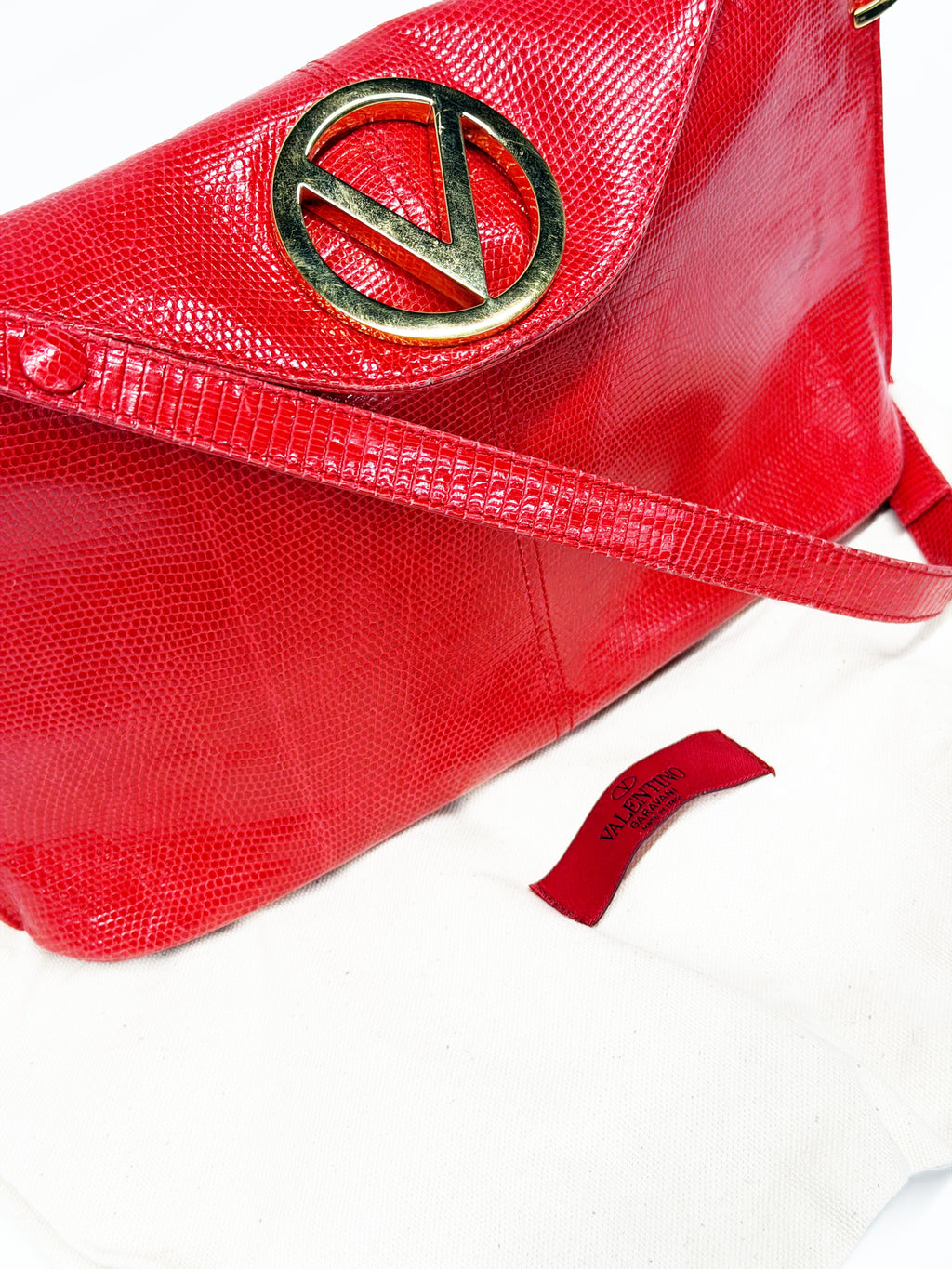VALENTINO GARAVANI RED LIZARD EMBOSSED SHOULDER BAG GOLD V LOGO