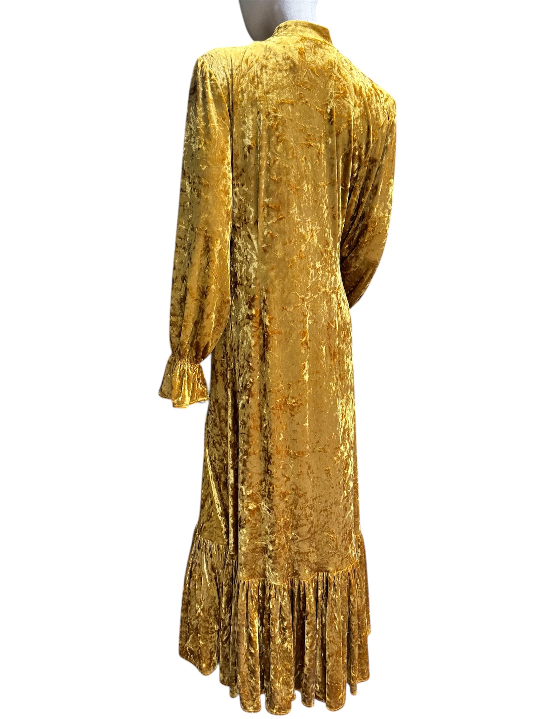 Velvet Maxi Dress by Atelier Runmarker