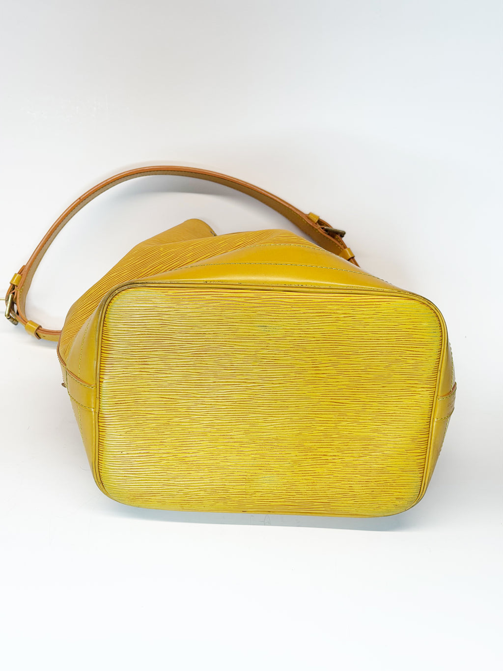 Louis Vuitton Noé Epi Leather Bucket Bag – Yellow